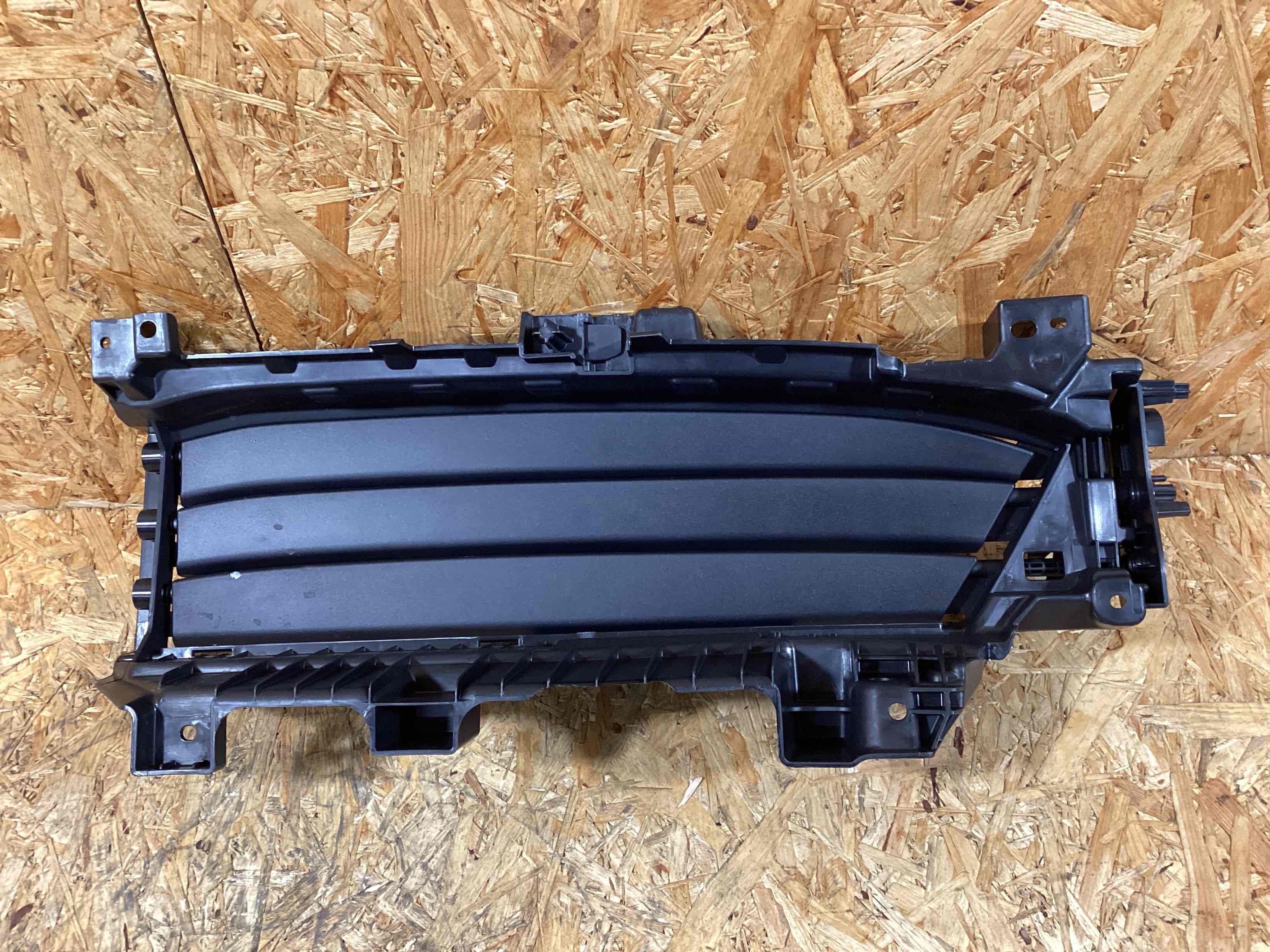 Жалюзи радиатора Porsche Macan 291025-103