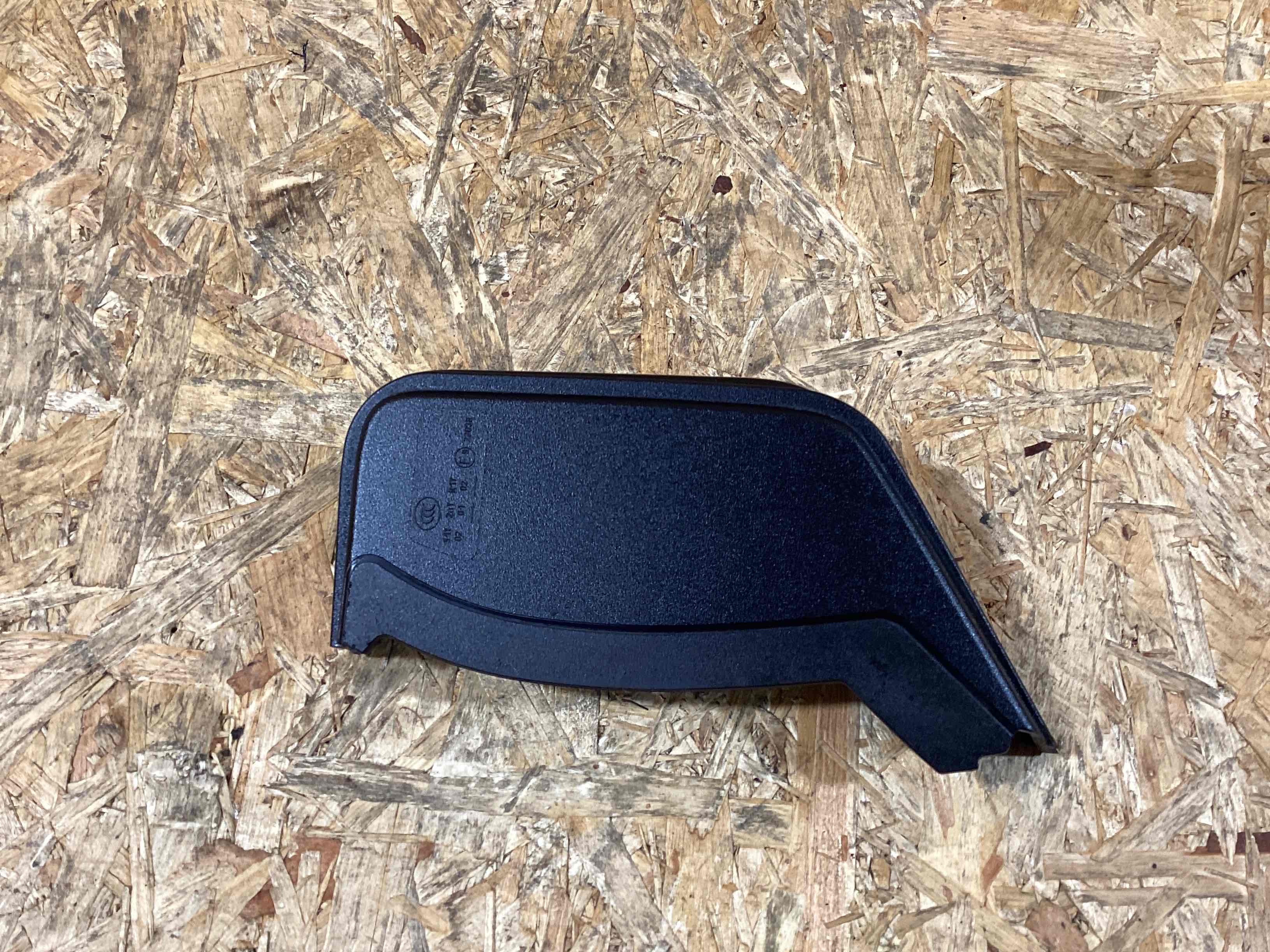 Молдинг двери багажника, крышки багажника, задние молдинги кузова Porsche Macan 291025-106