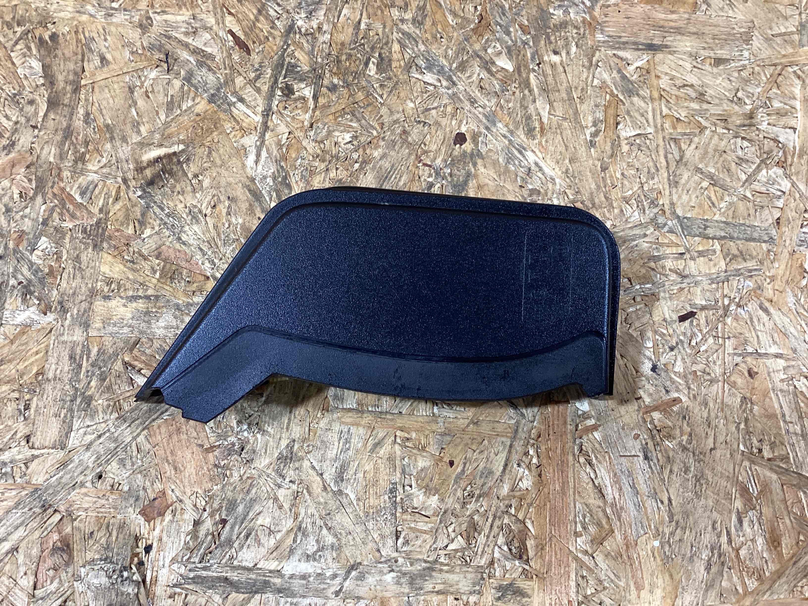 Молдинг двери багажника, крышки багажника, задние молдинги кузова Porsche Macan 291025-107