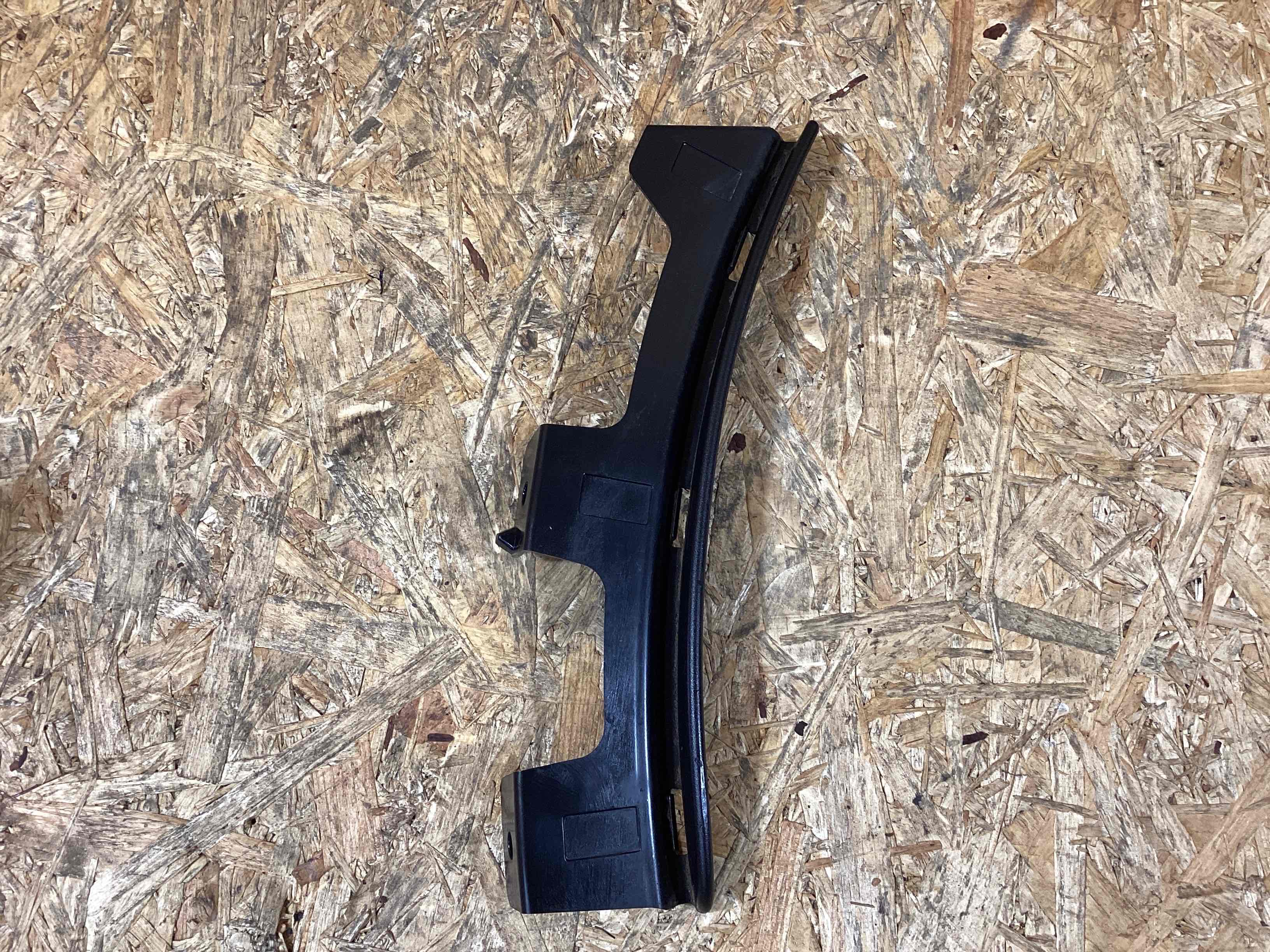 Брызговик Porsche Macan 291025-111