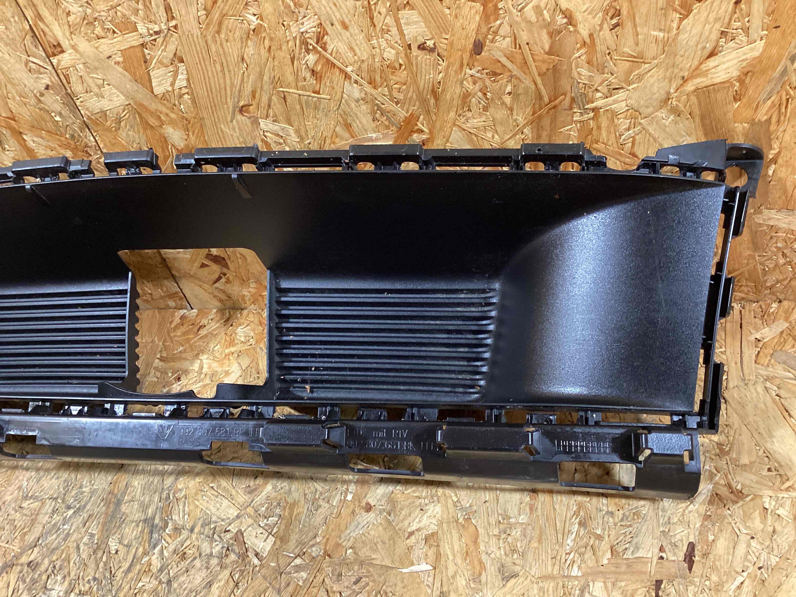 Заглушка, вставка (решетка) в бампер Porsche 911 291025-117