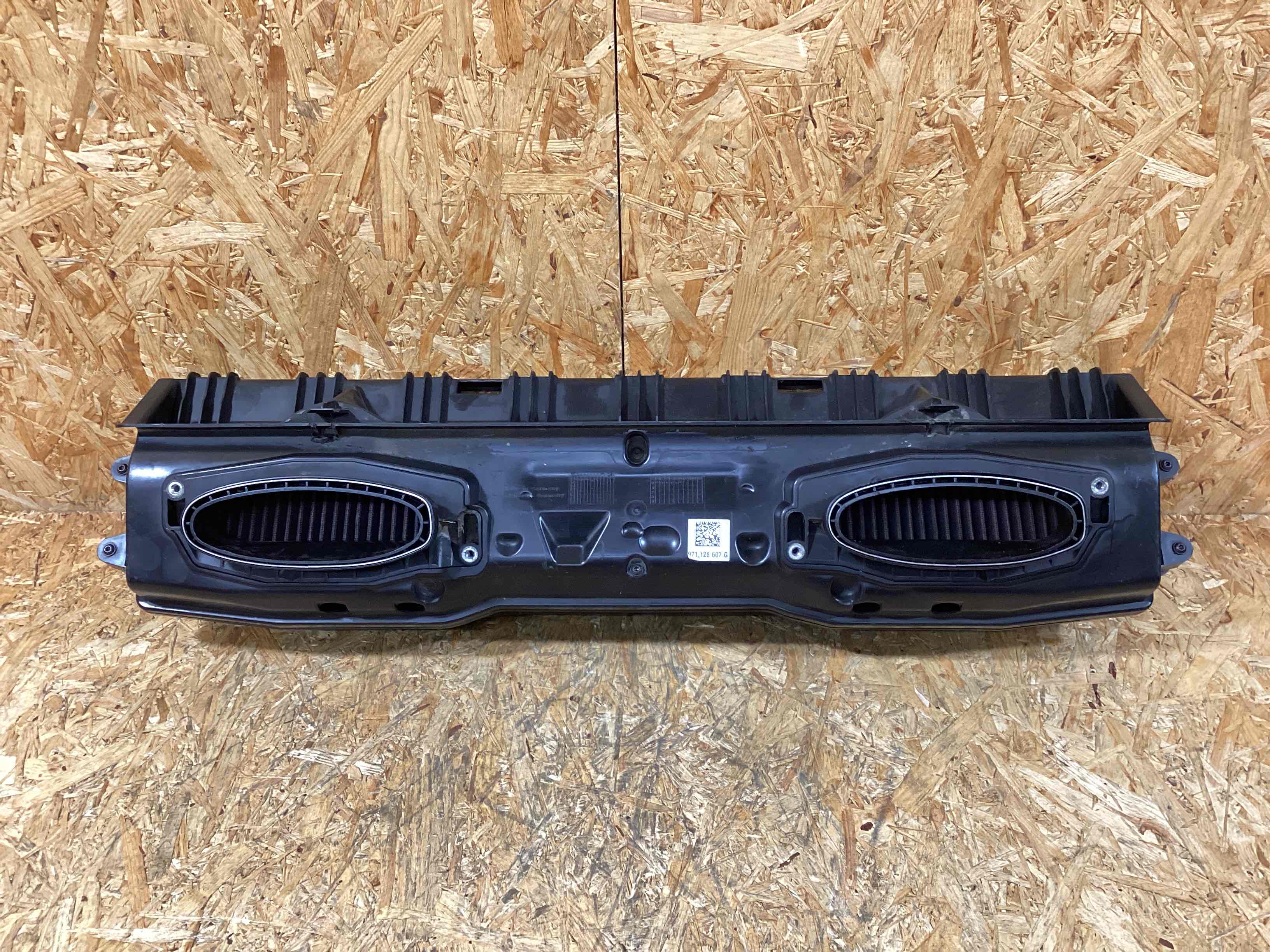 Корпус воздушного фильтра Porsche Panamera 291025-120