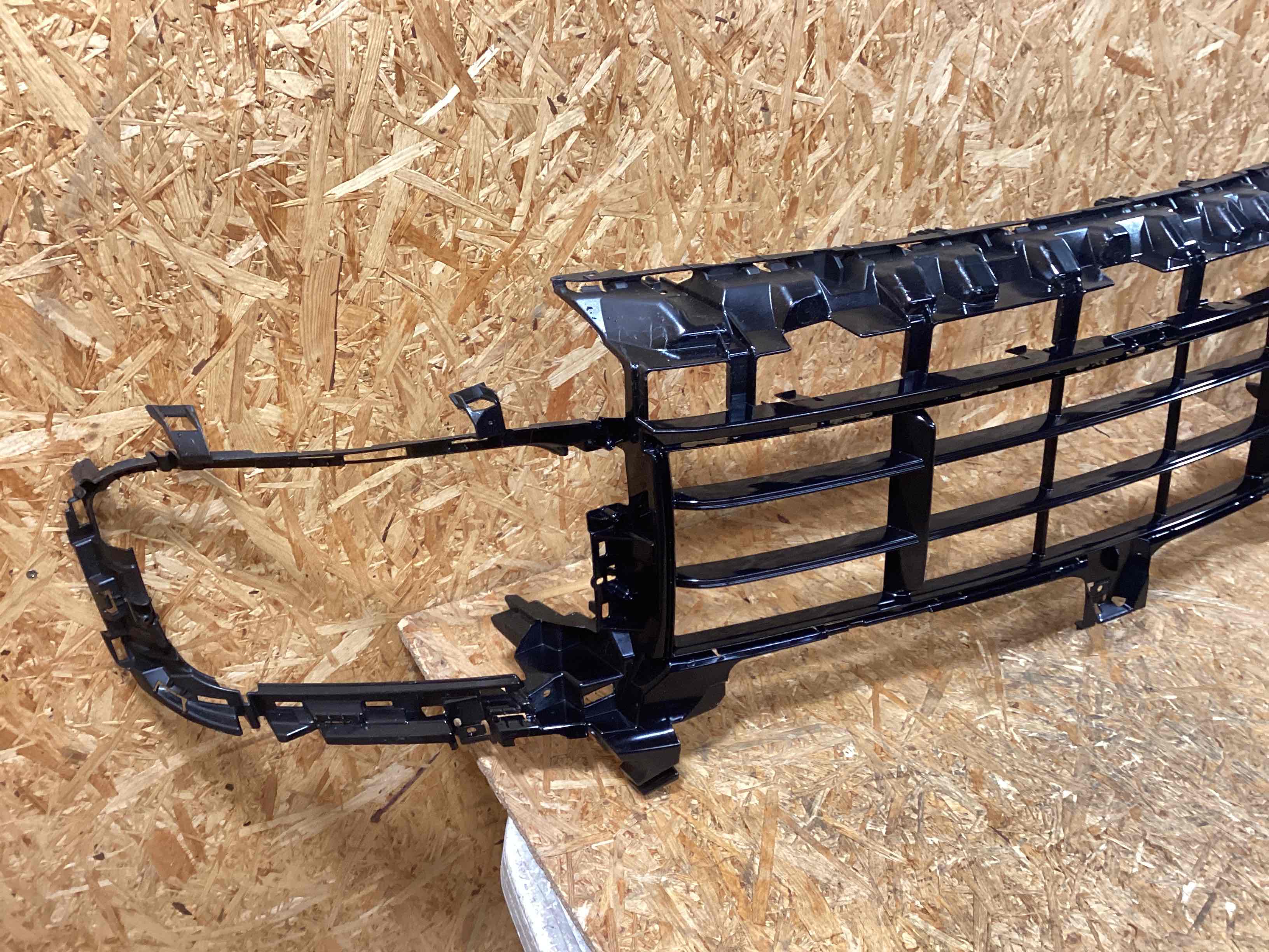 Заглушка, вставка (решетка) в бампер Porsche Cayenne 291225-101