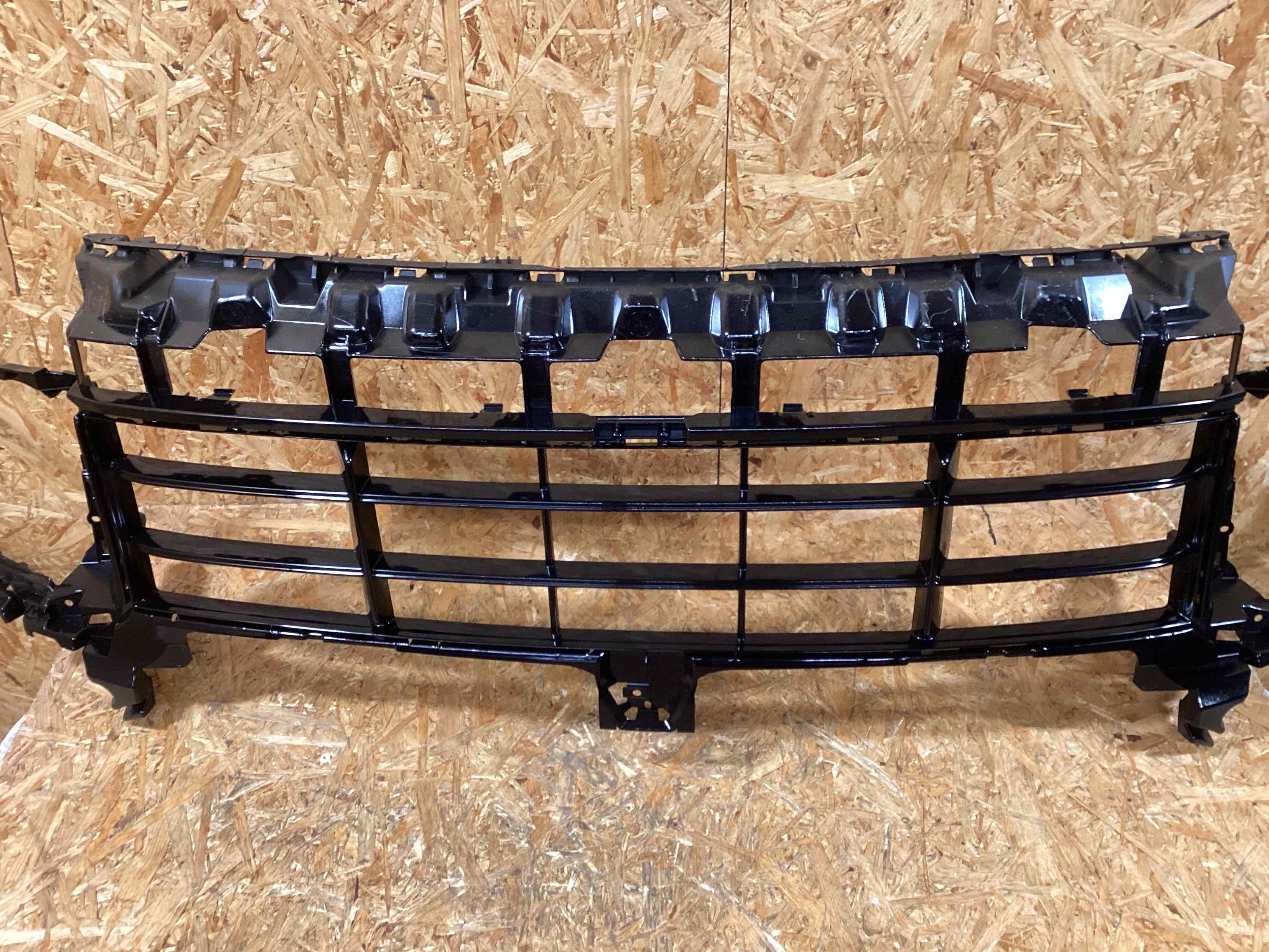 Заглушка, вставка (решетка) в бампер Porsche Cayenne 291225-101