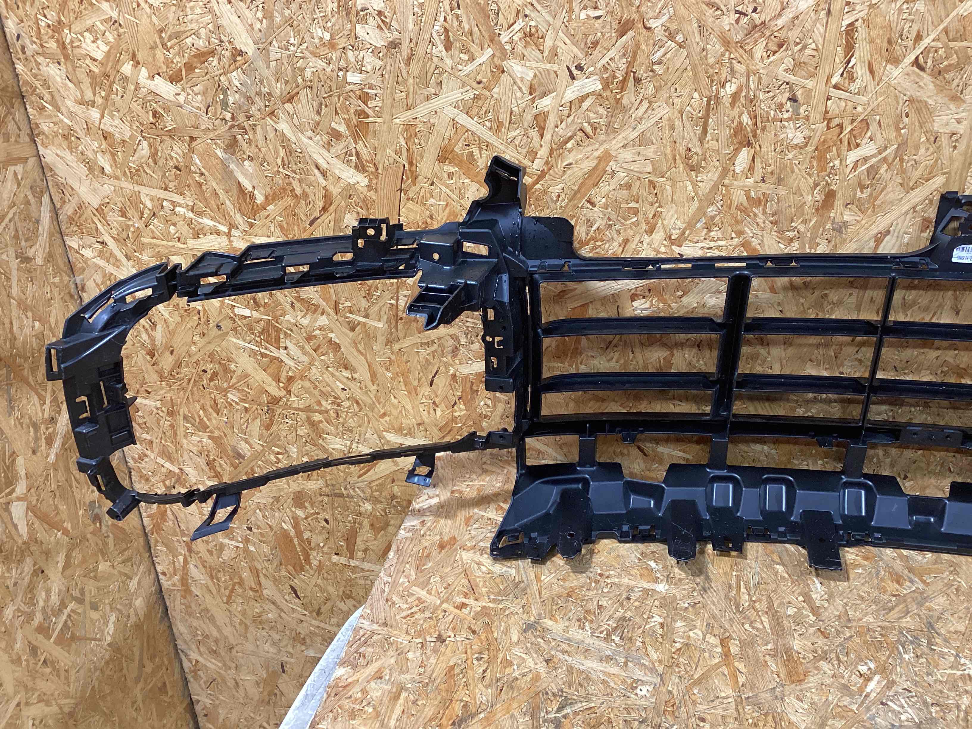 Заглушка, вставка (решетка) в бампер Porsche Cayenne 291225-101