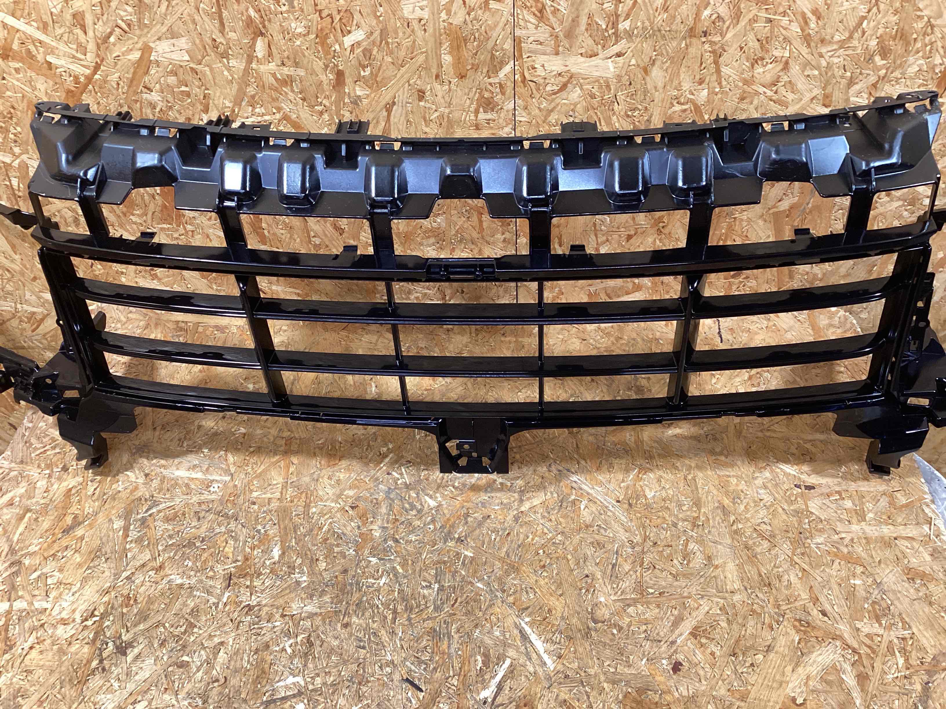 Заглушка, вставка (решетка) в бампер Porsche Cayenne 291225-102