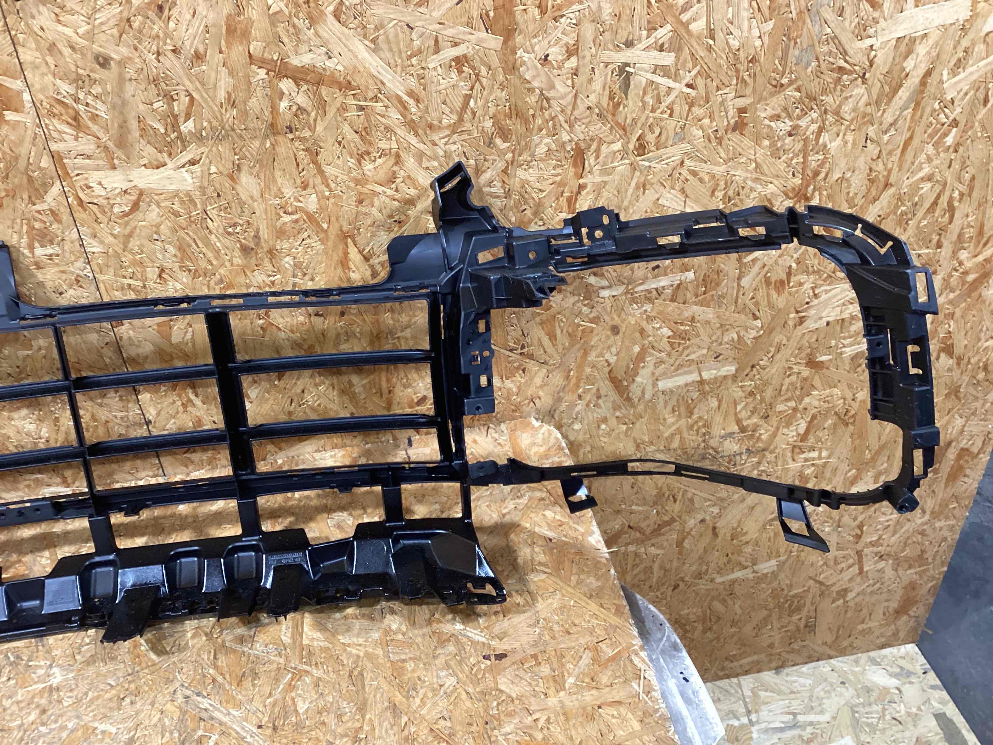 Заглушка, вставка (решетка) в бампер Porsche Cayenne 291225-102