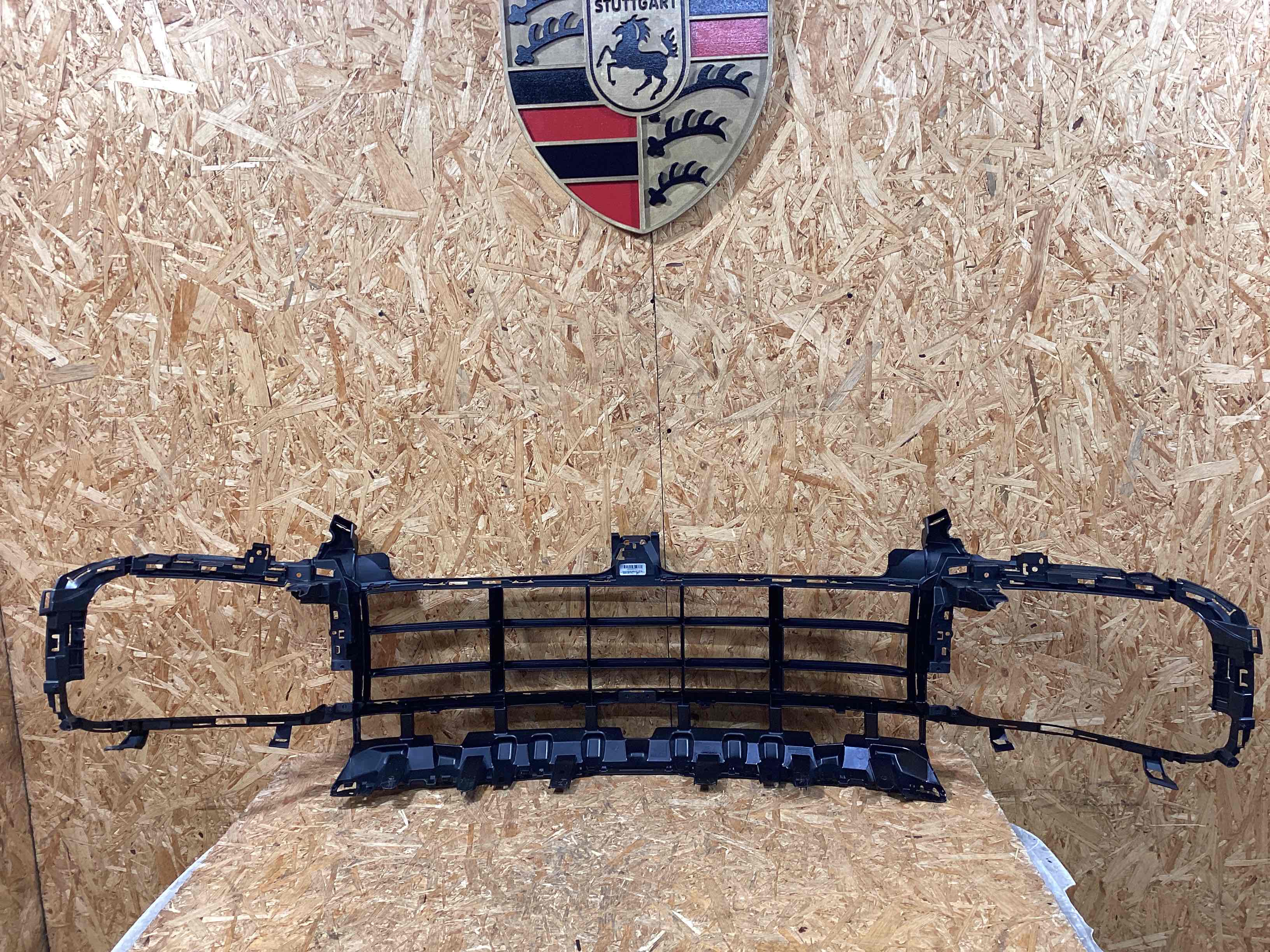 Заглушка, вставка (решетка) в бампер Porsche Cayenne 291225-103