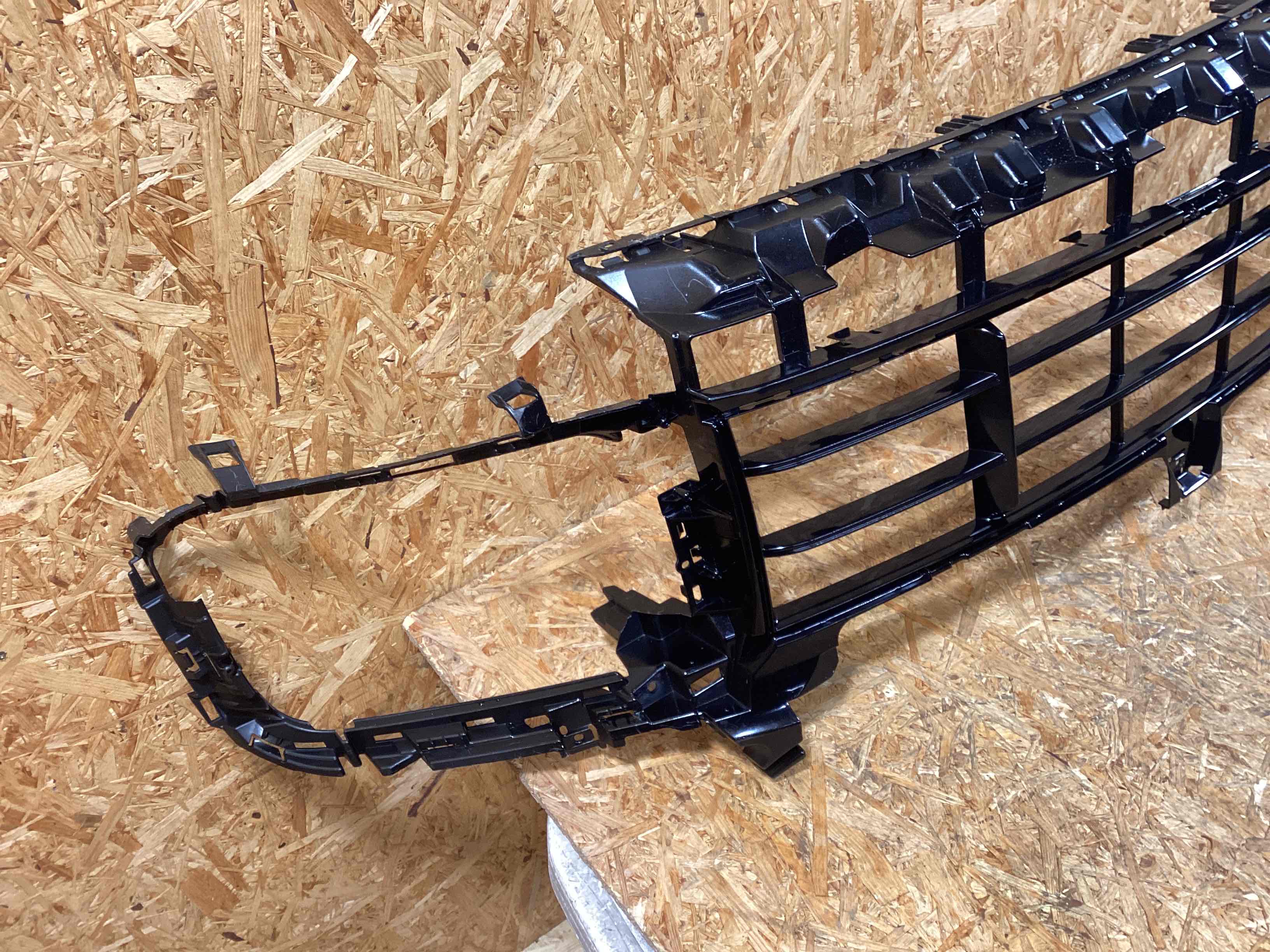 Заглушка, вставка (решетка) в бампер Porsche Cayenne 291225-104