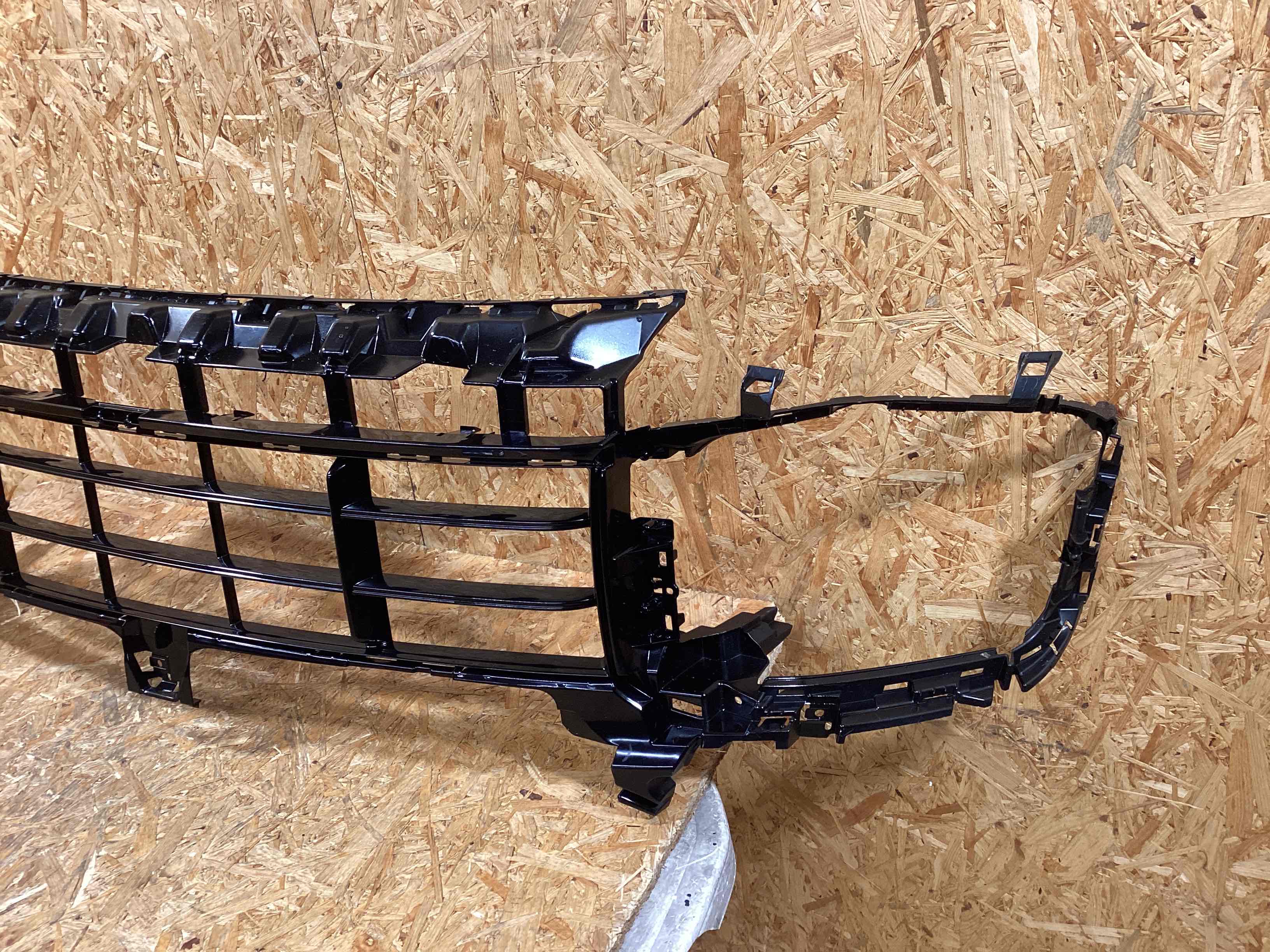 Заглушка, вставка (решетка) в бампер Porsche Cayenne 291225-104