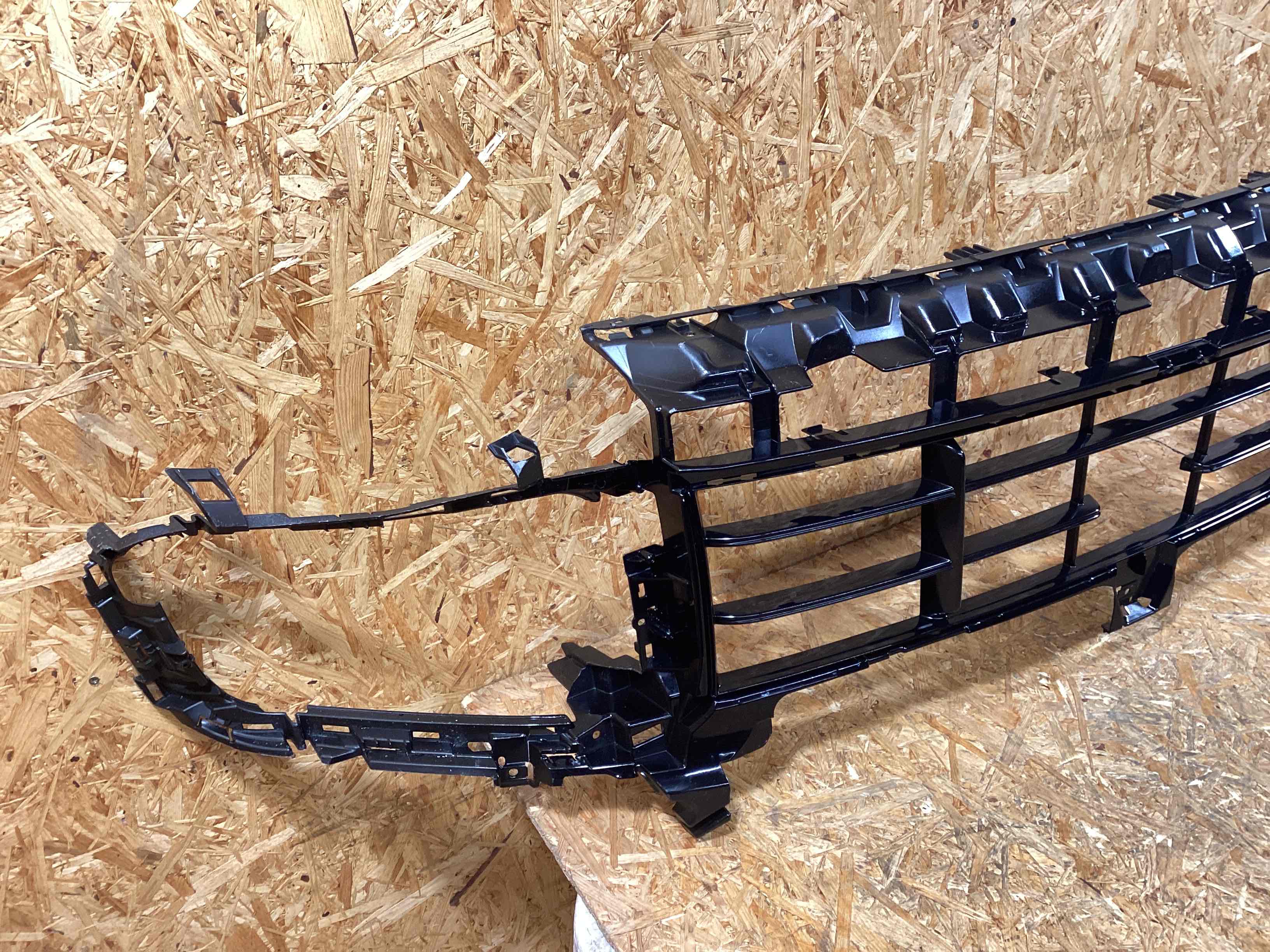 Заглушка, вставка (решетка) в бампер Porsche Cayenne 291225-105