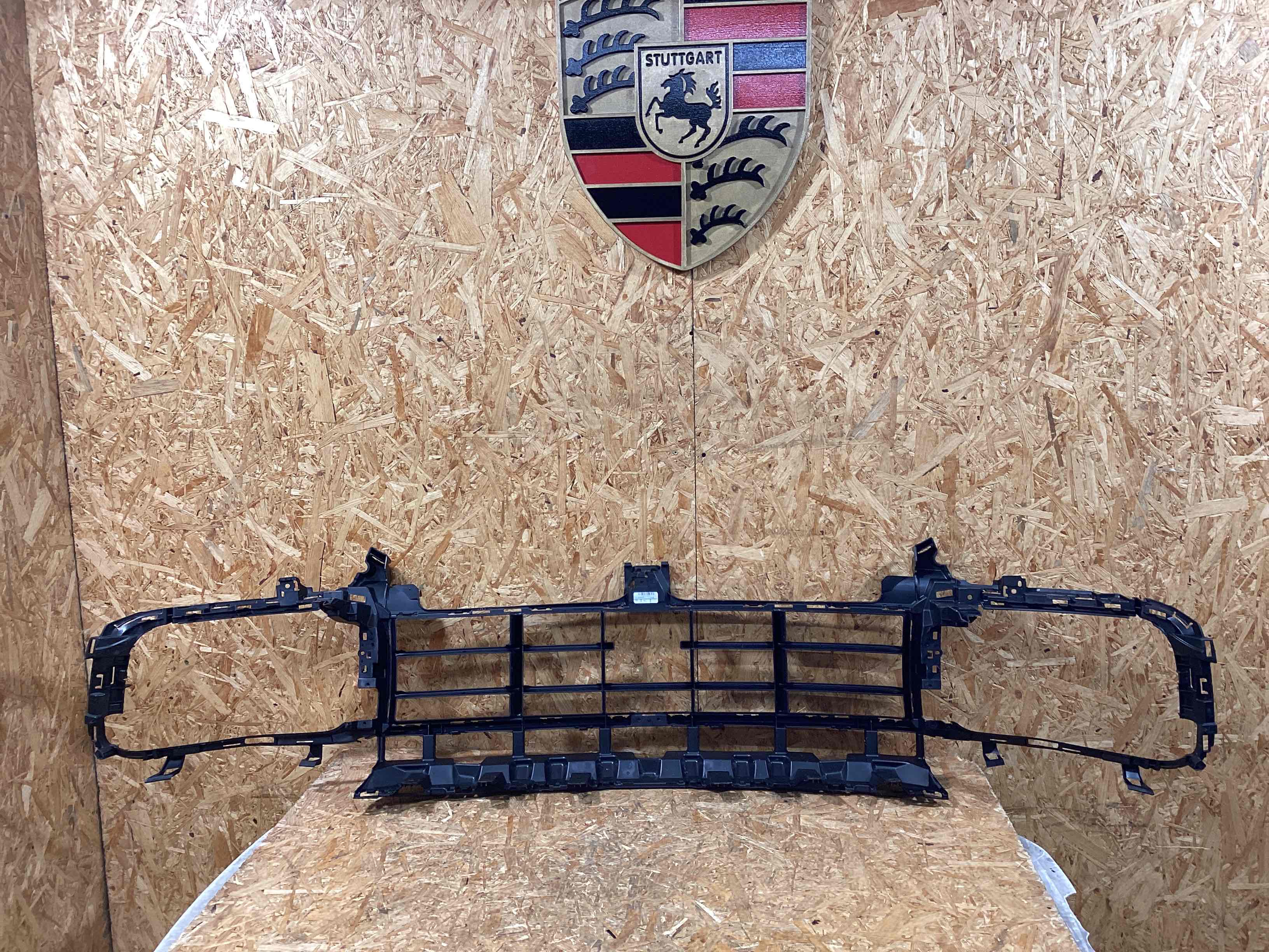 Заглушка, вставка (решетка) в бампер Porsche Cayenne 291225-105