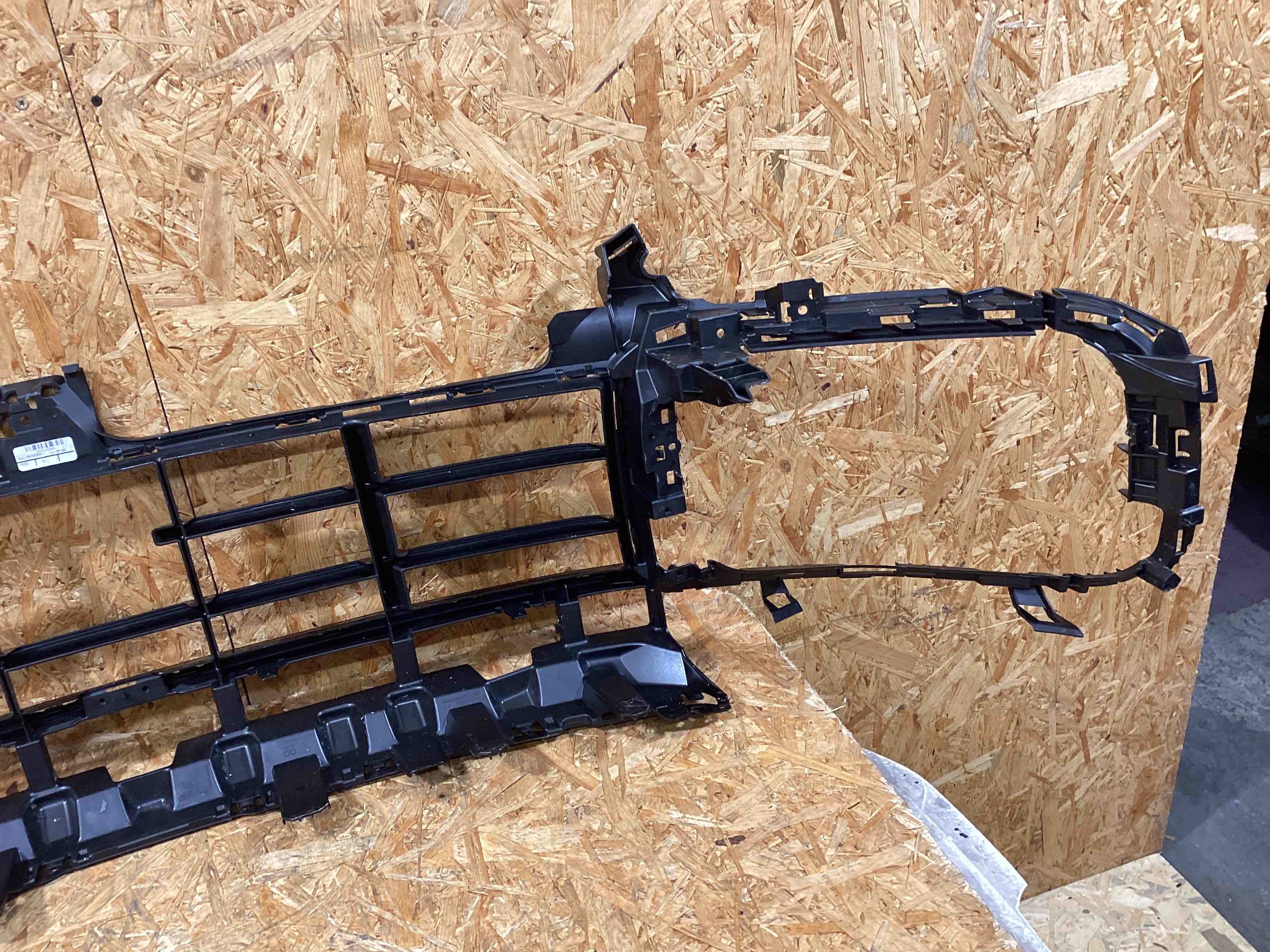 Заглушка, вставка (решетка) в бампер Porsche Cayenne 291225-105