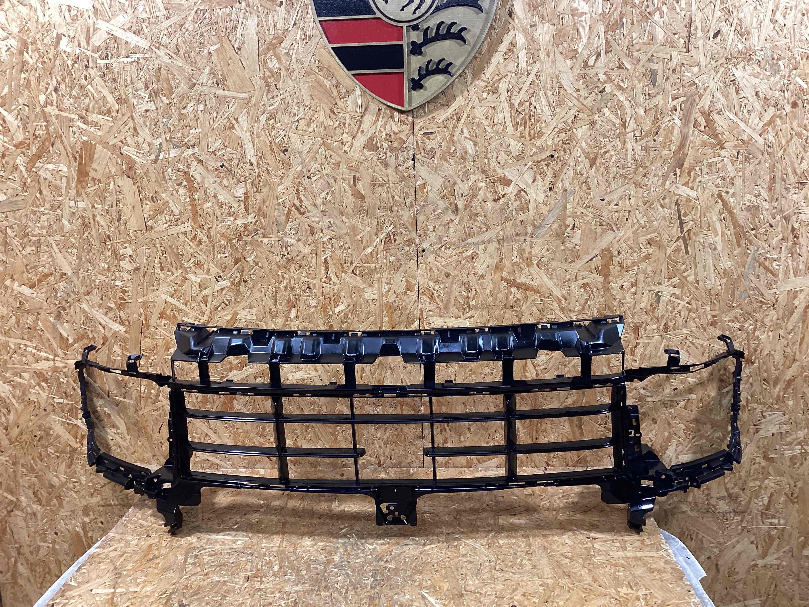 Заглушка, вставка (решетка) в бампер Porsche Cayenne 291225-106