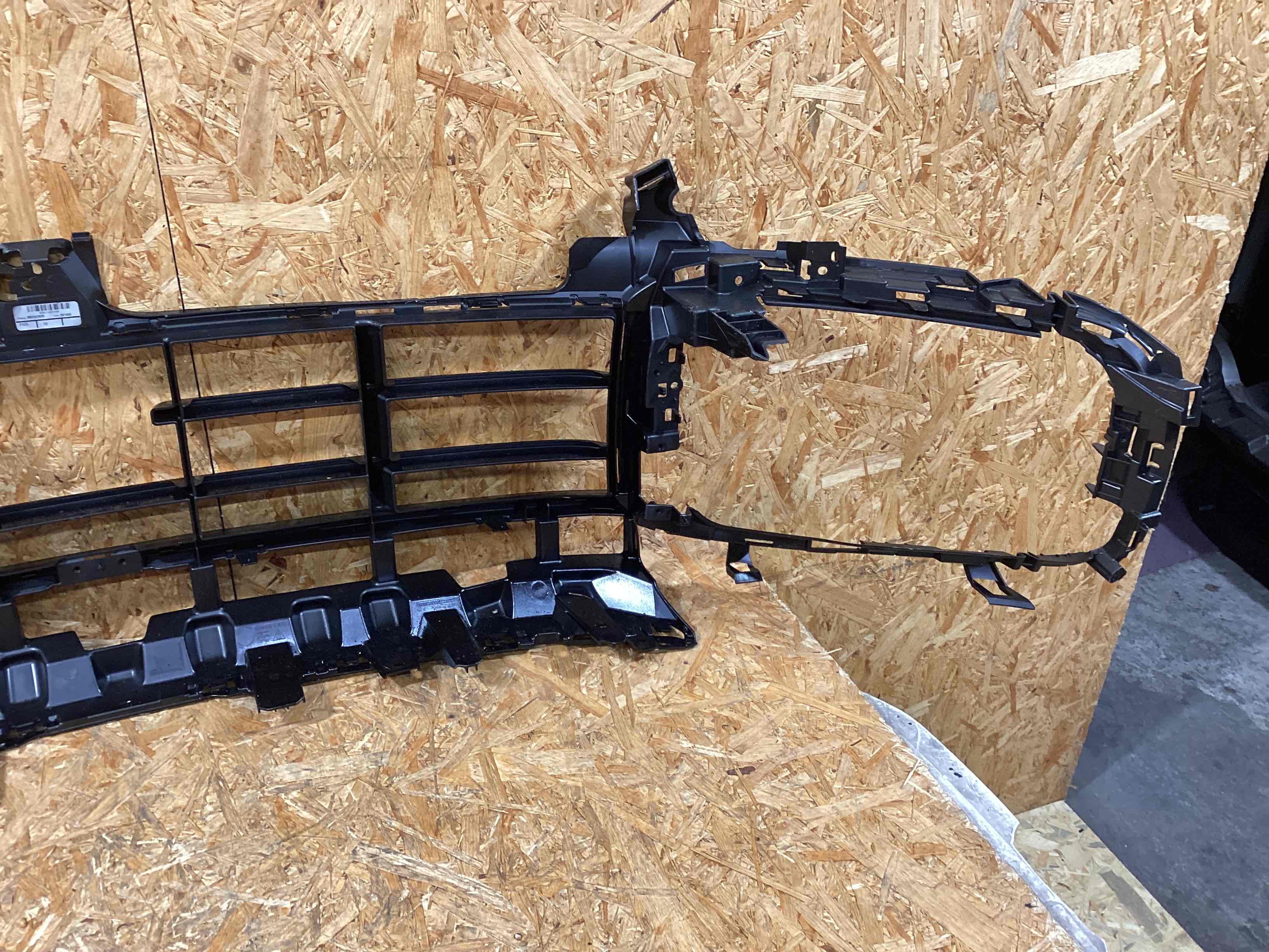 Заглушка, вставка (решетка) в бампер Porsche Cayenne 291225-107