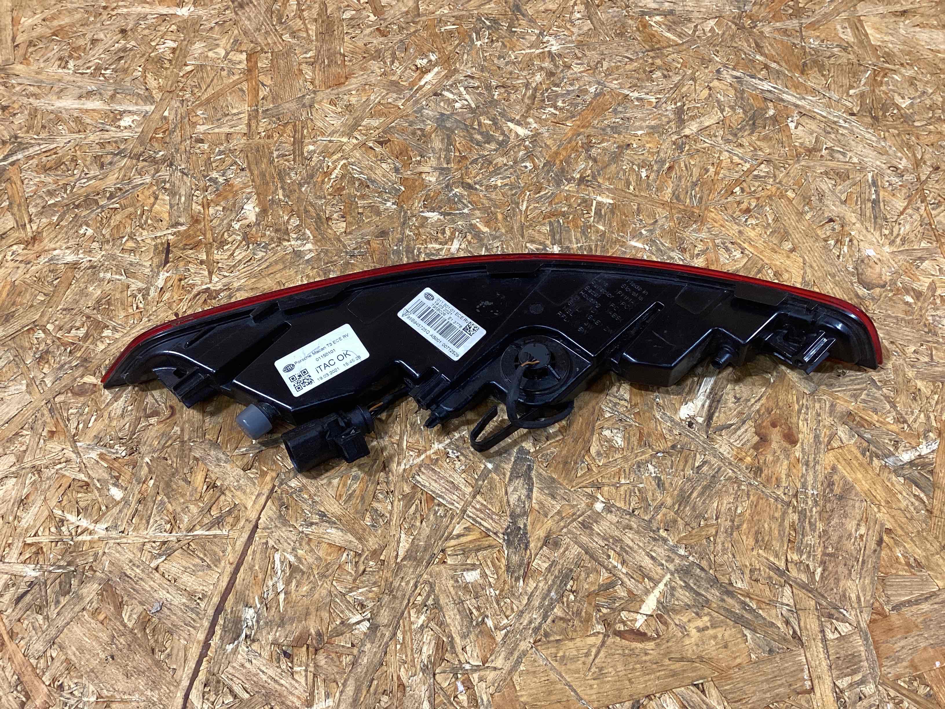 Фара противотуманная Porsche Macan 291225-112