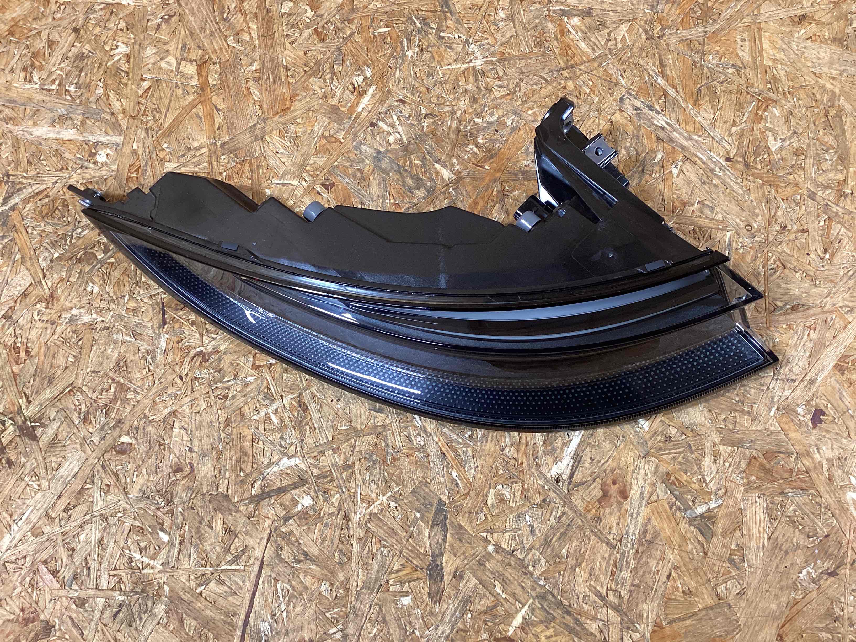 Фонарь задний левый Porsche Panamera 291225-113