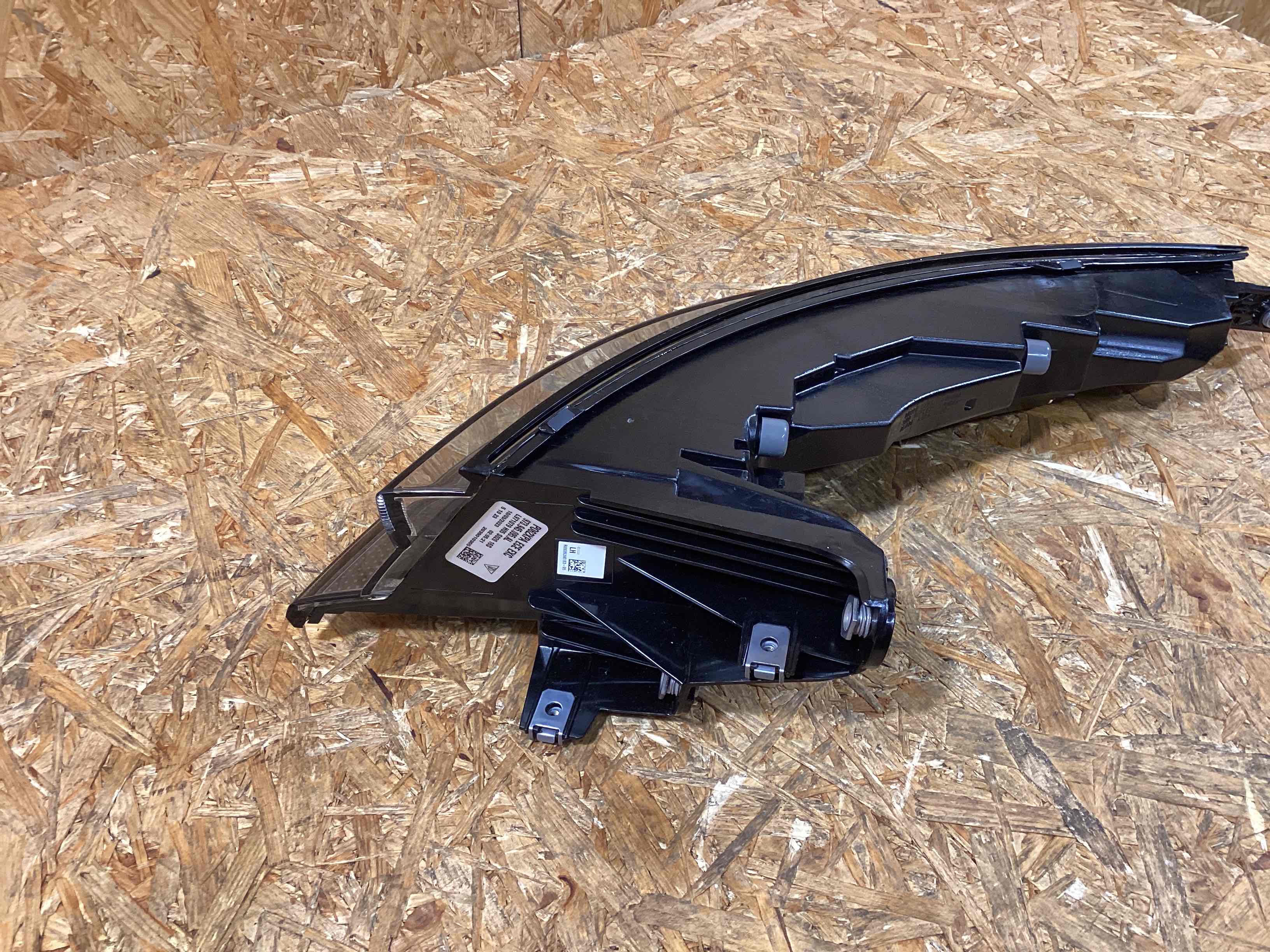 Фонарь задний левый Porsche Panamera 291225-113