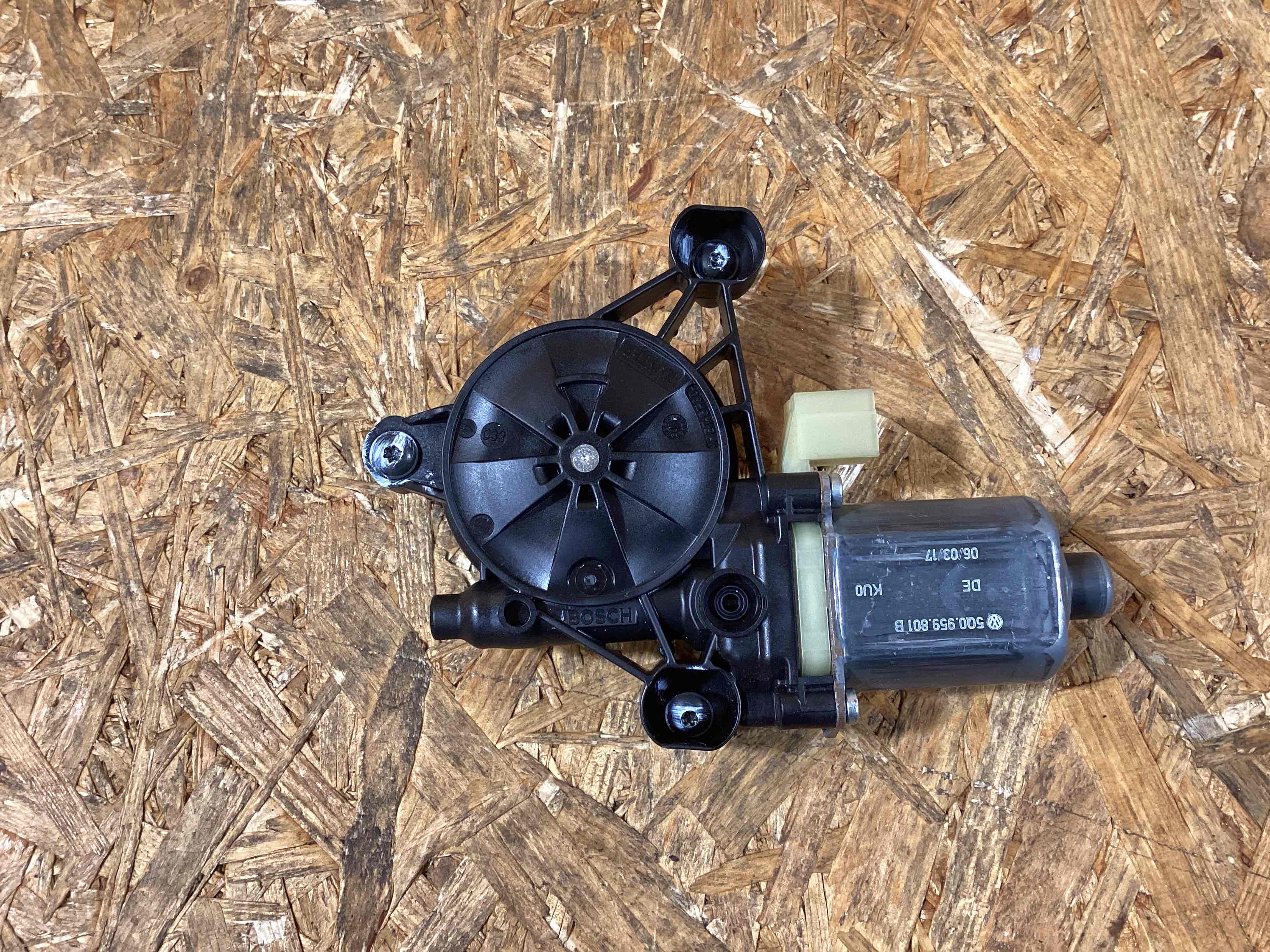 Моторчик стеклоподъемника Porsche Macan 291225-115