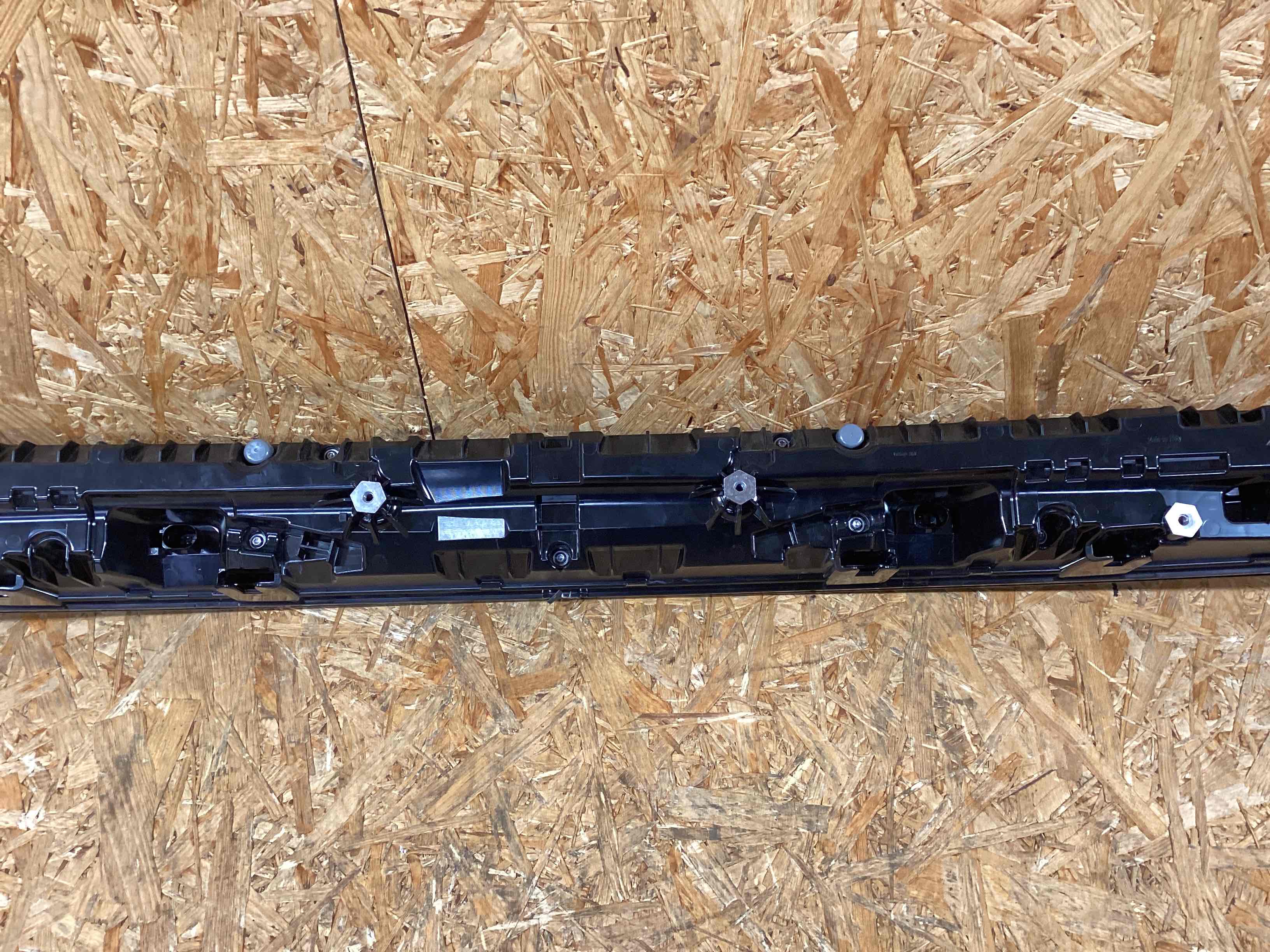 Фонарь стоп-сигнал Porsche Cayenne 300126-101