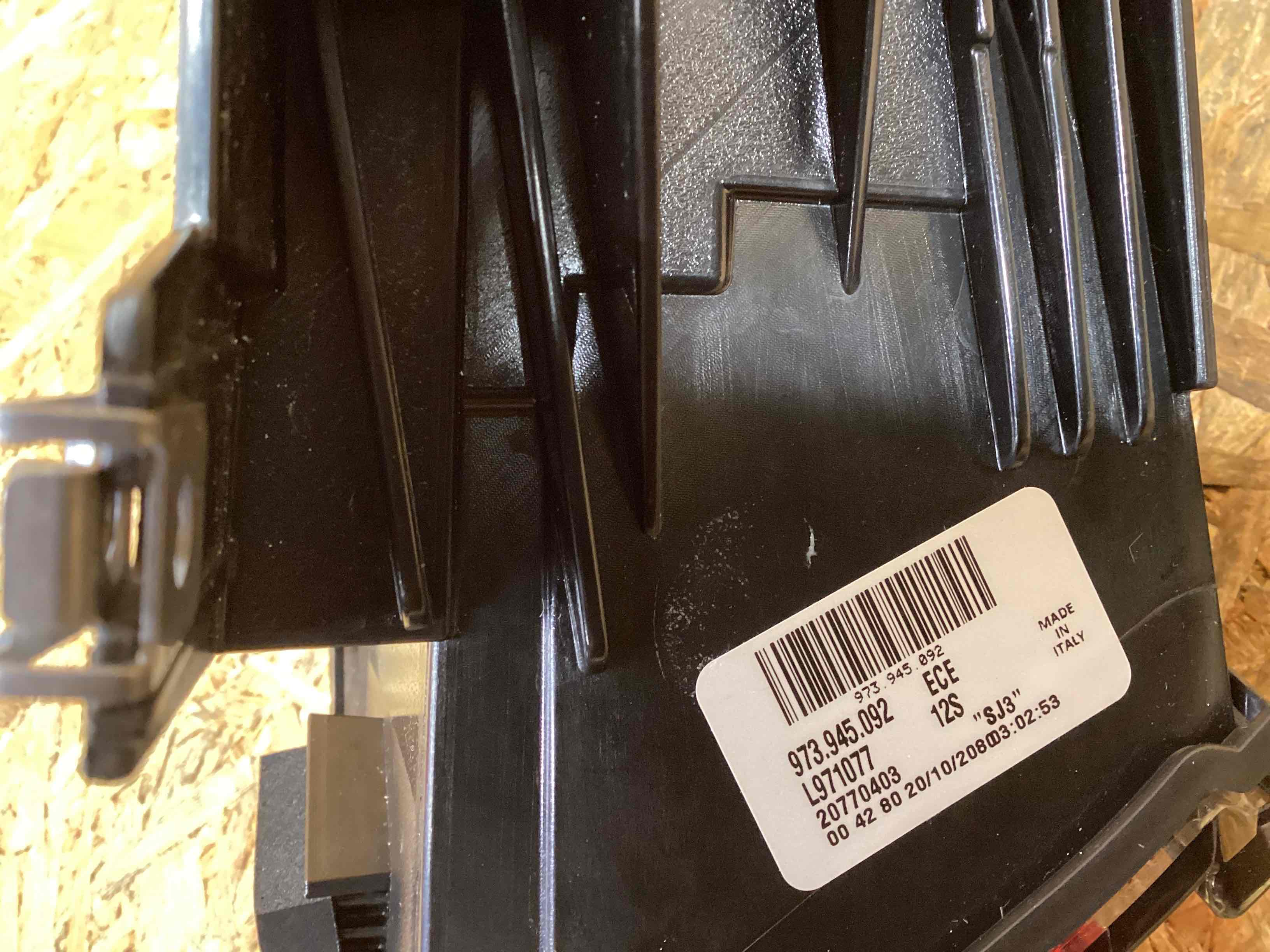 Фонарь задний правый Porsche Panamera 300126-108