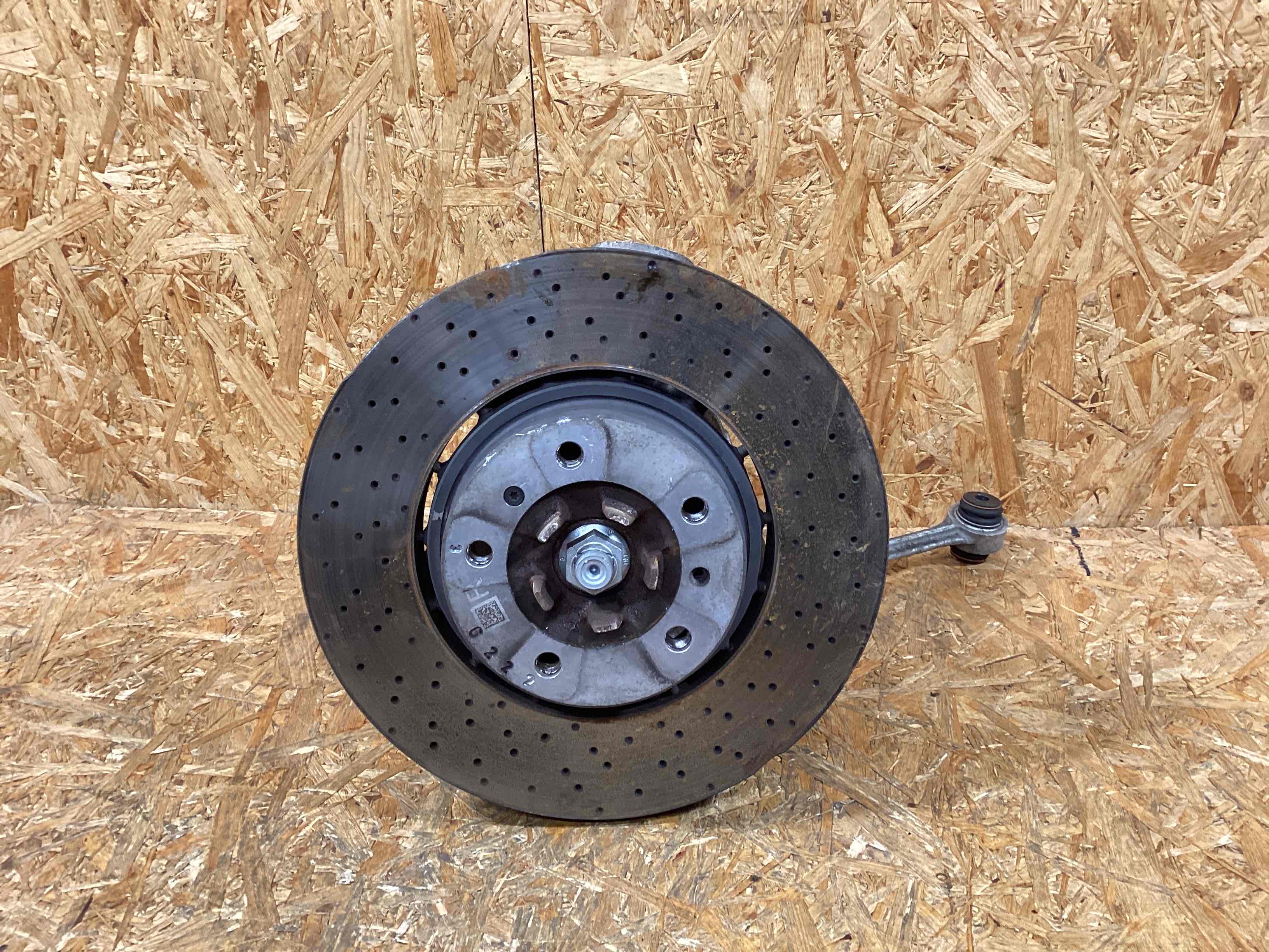 Кулак поворотный правый Porsche 911 300126-110