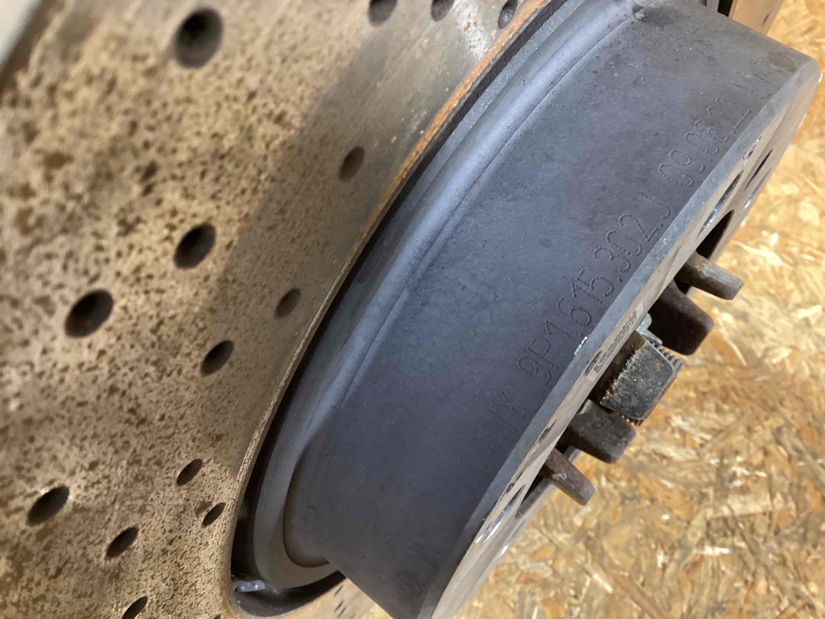 Кулак поворотный правый Porsche 911 300126-110