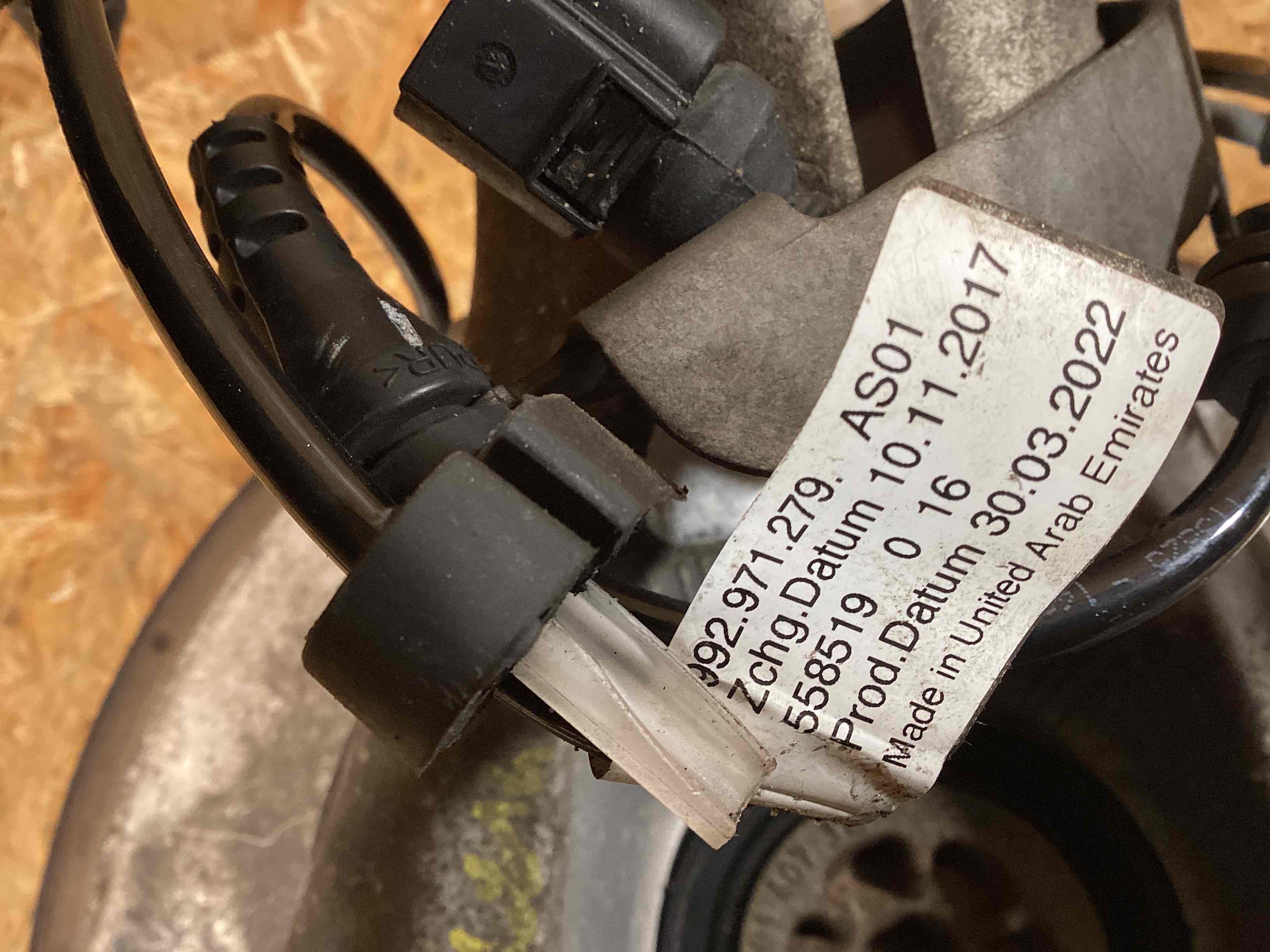 Кулак поворотный правый Porsche 911 300126-110