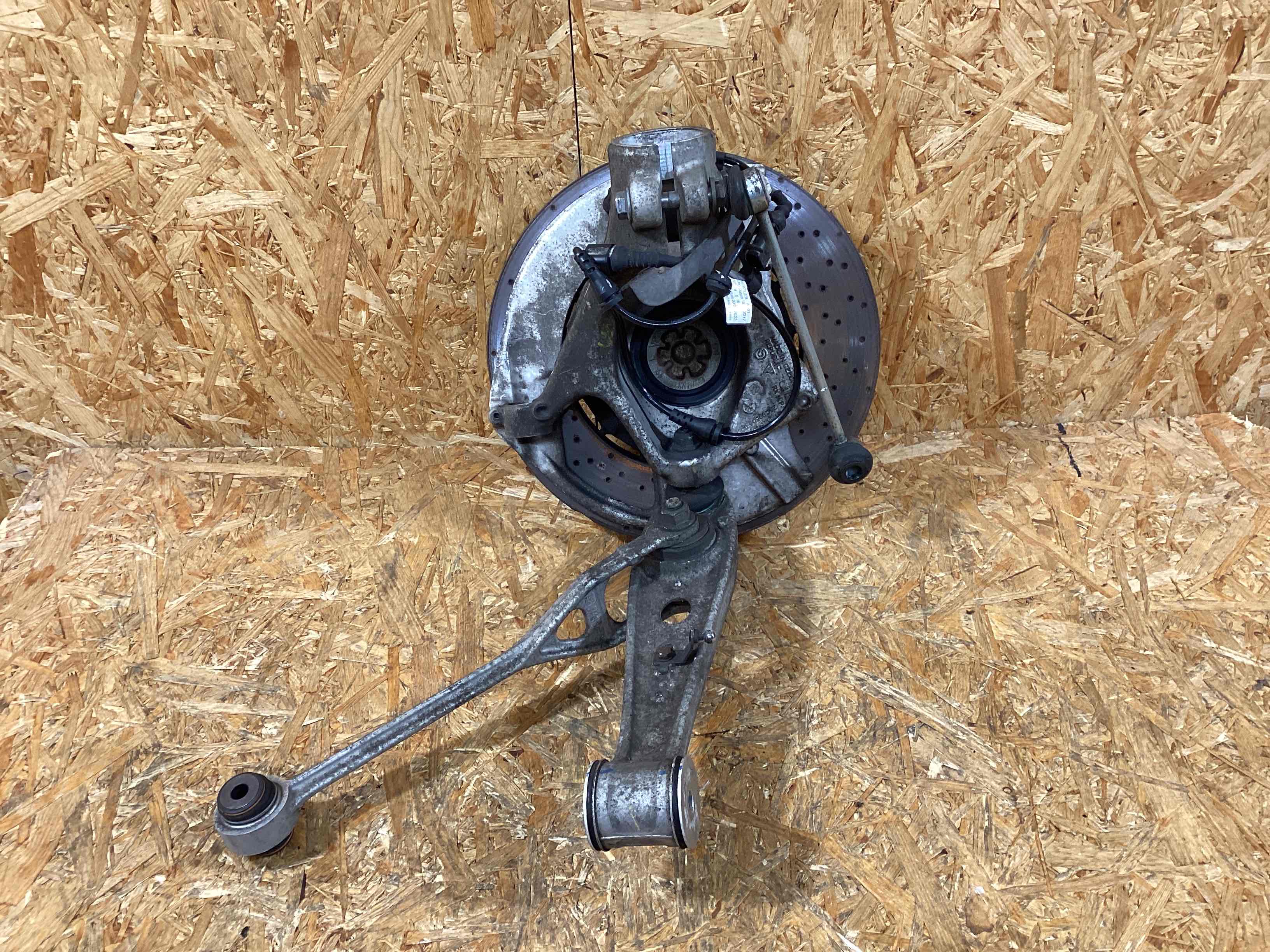 Кулак поворотный правый Porsche 911 300126-110