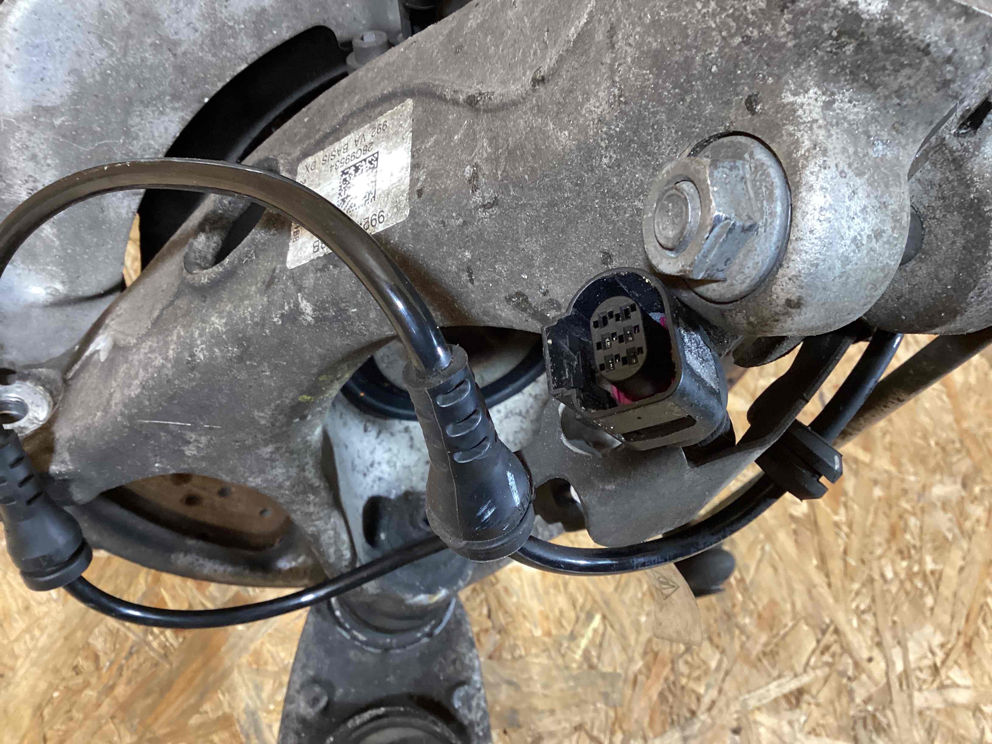 Кулак поворотный правый Porsche 911 300126-110