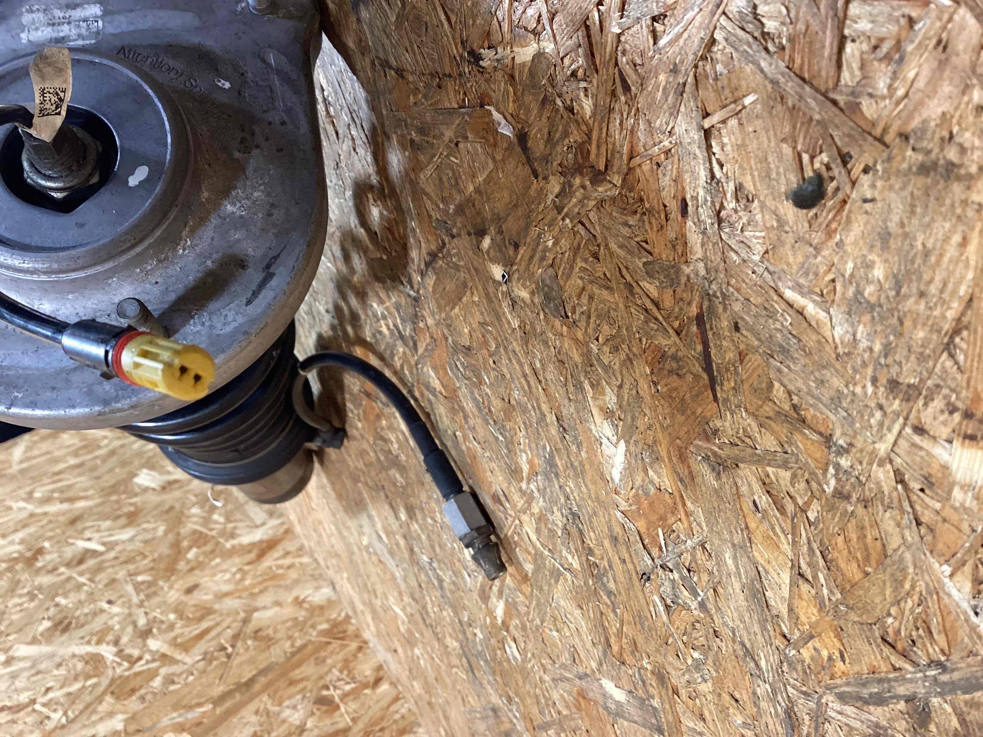 Амортизатор передний правый Porsche 911 300126-113