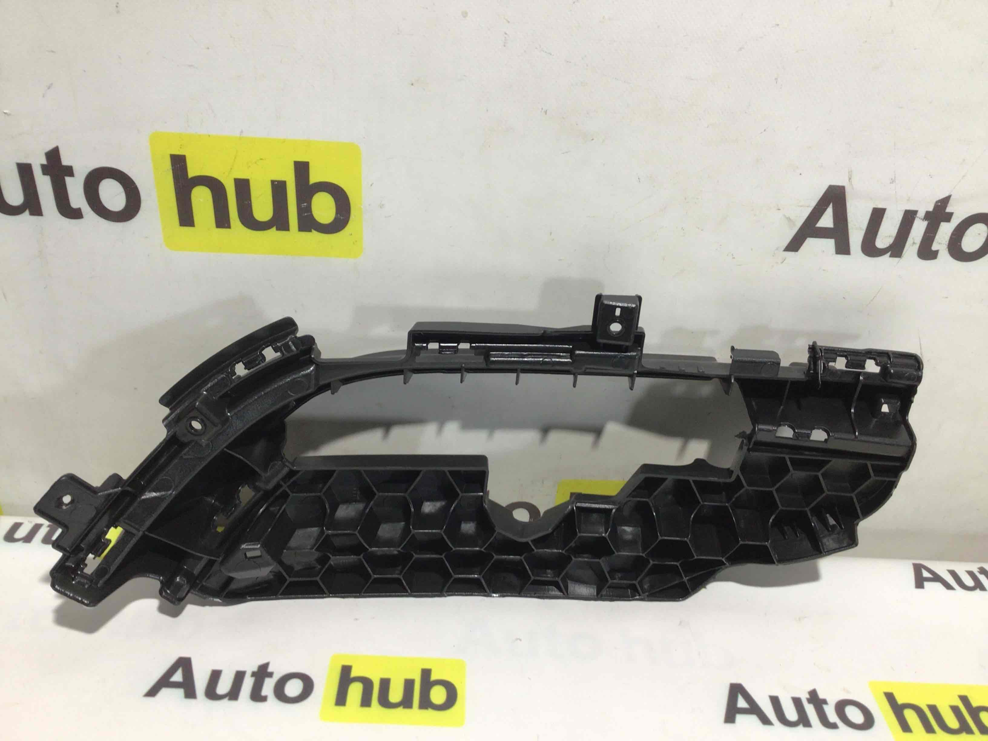 Крепление бампера Porsche Macan 300326-005