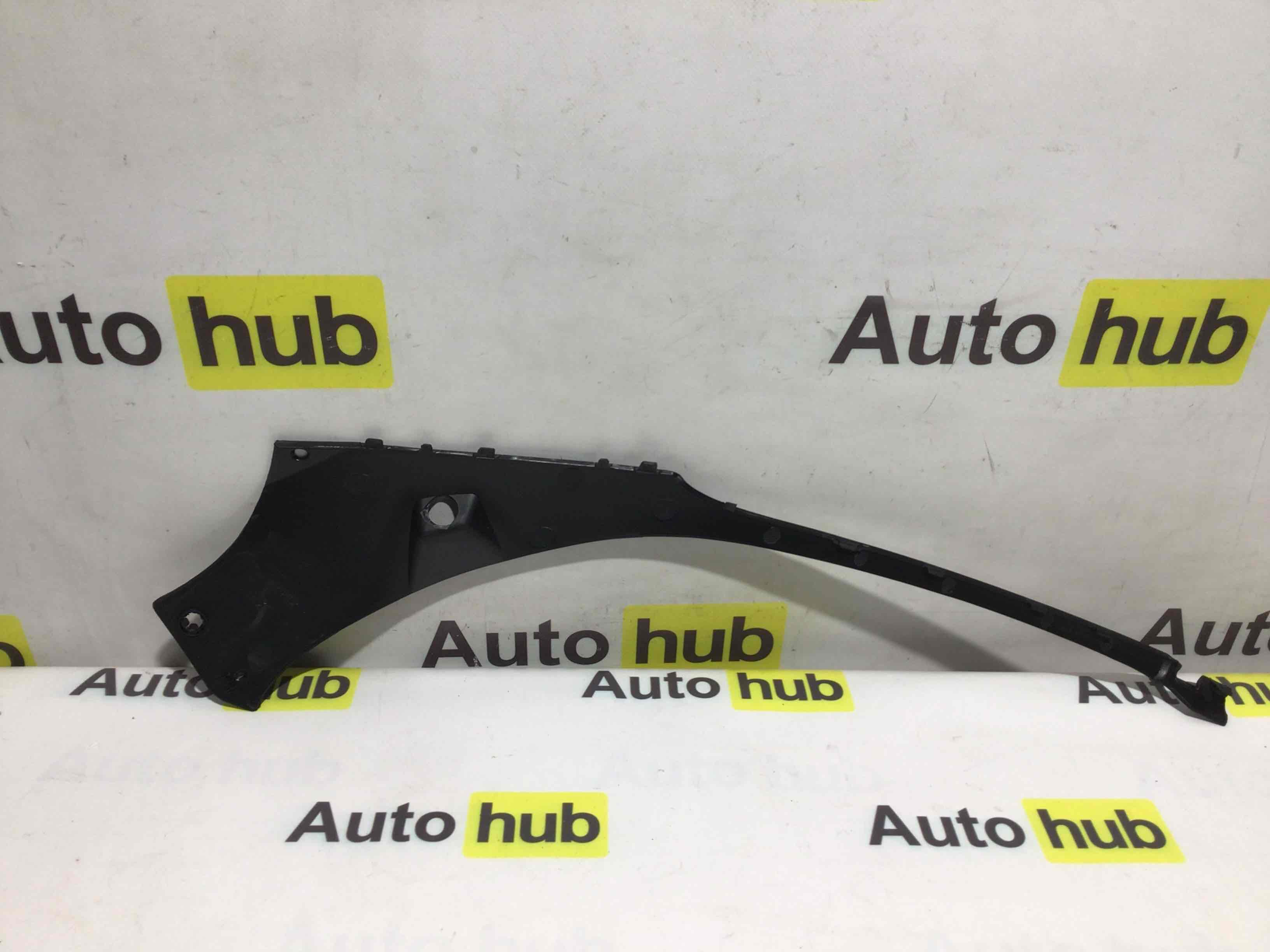 Пластик моторного отсека Porsche Macan 300326-031