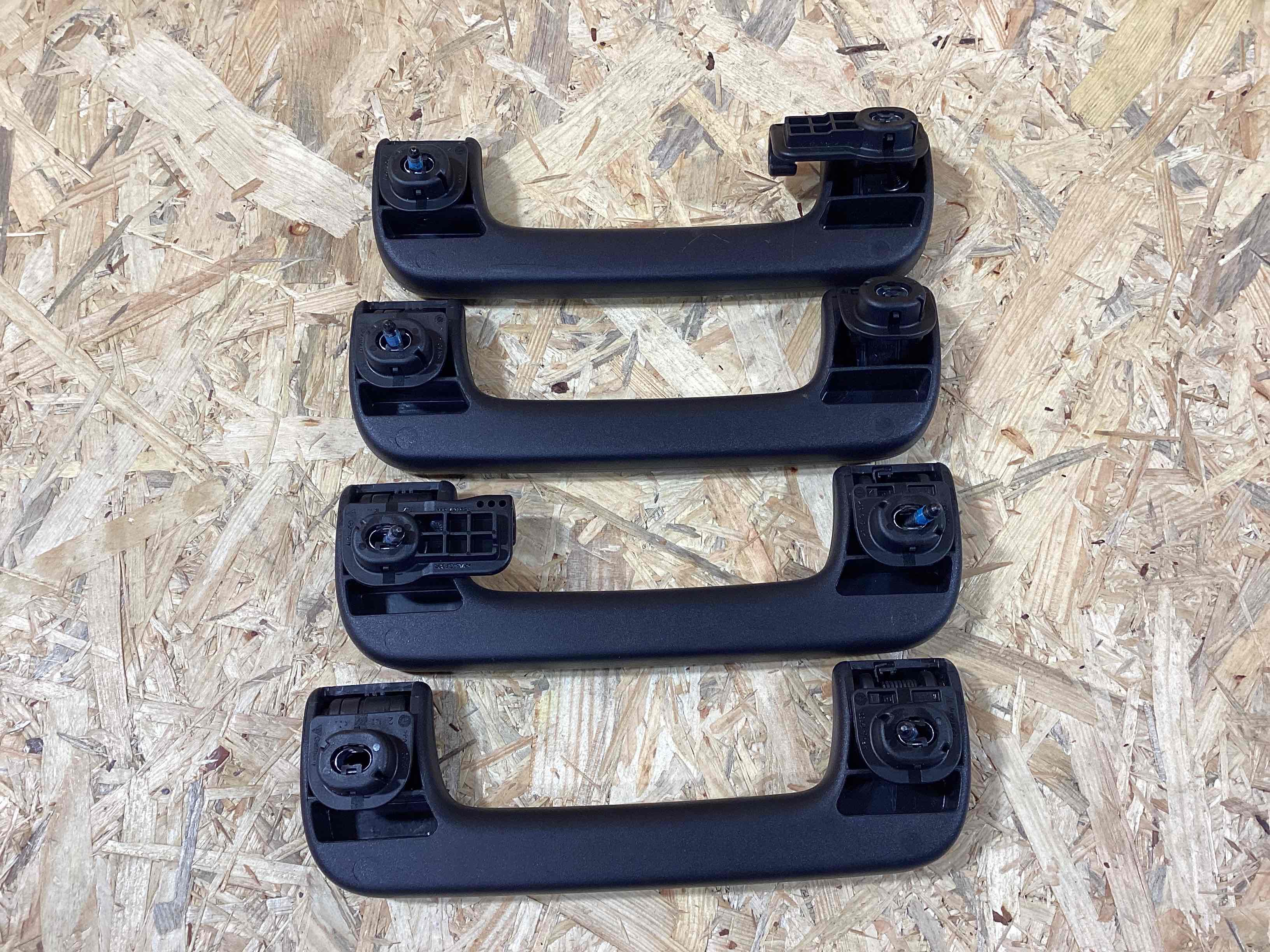 Ручка двери салона (внутренняя) Porsche Macan 300326-101