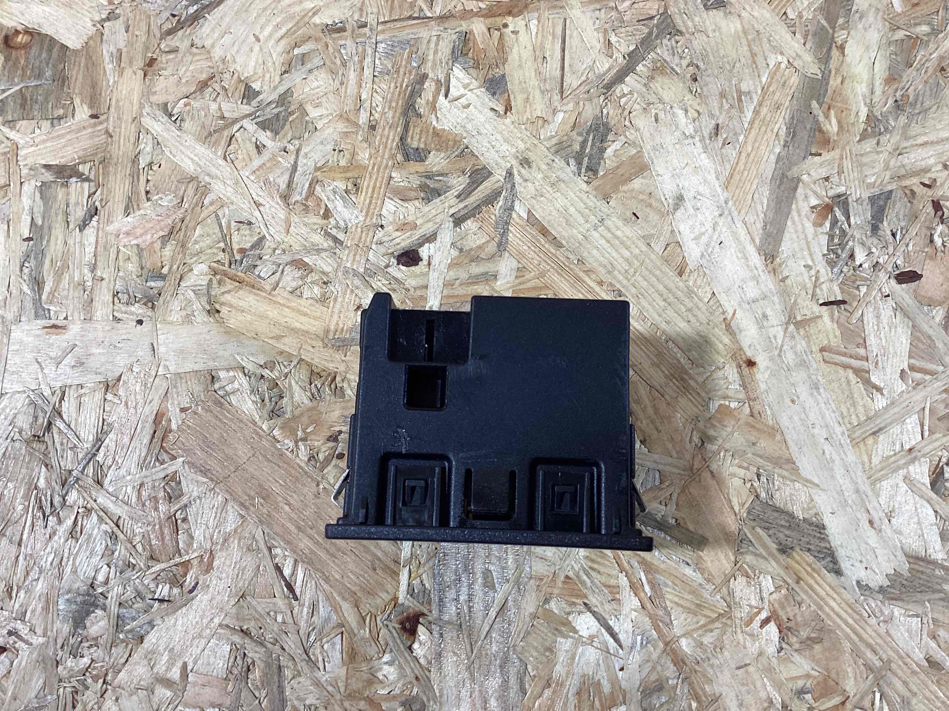 Розетка Usb, разъем Porsche Cayenne 300326-102