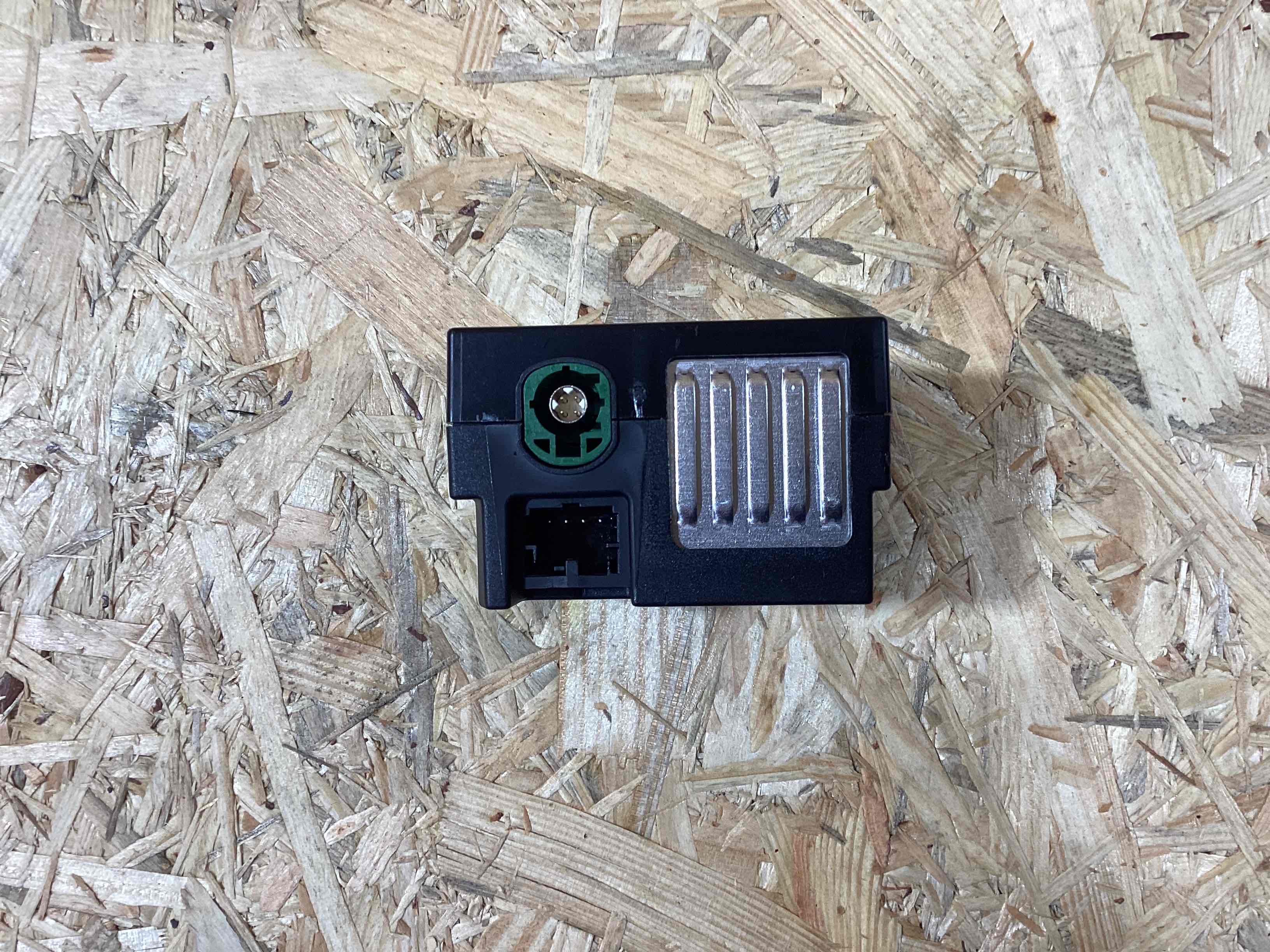 Розетка Usb, разъем Porsche Cayenne 300326-102