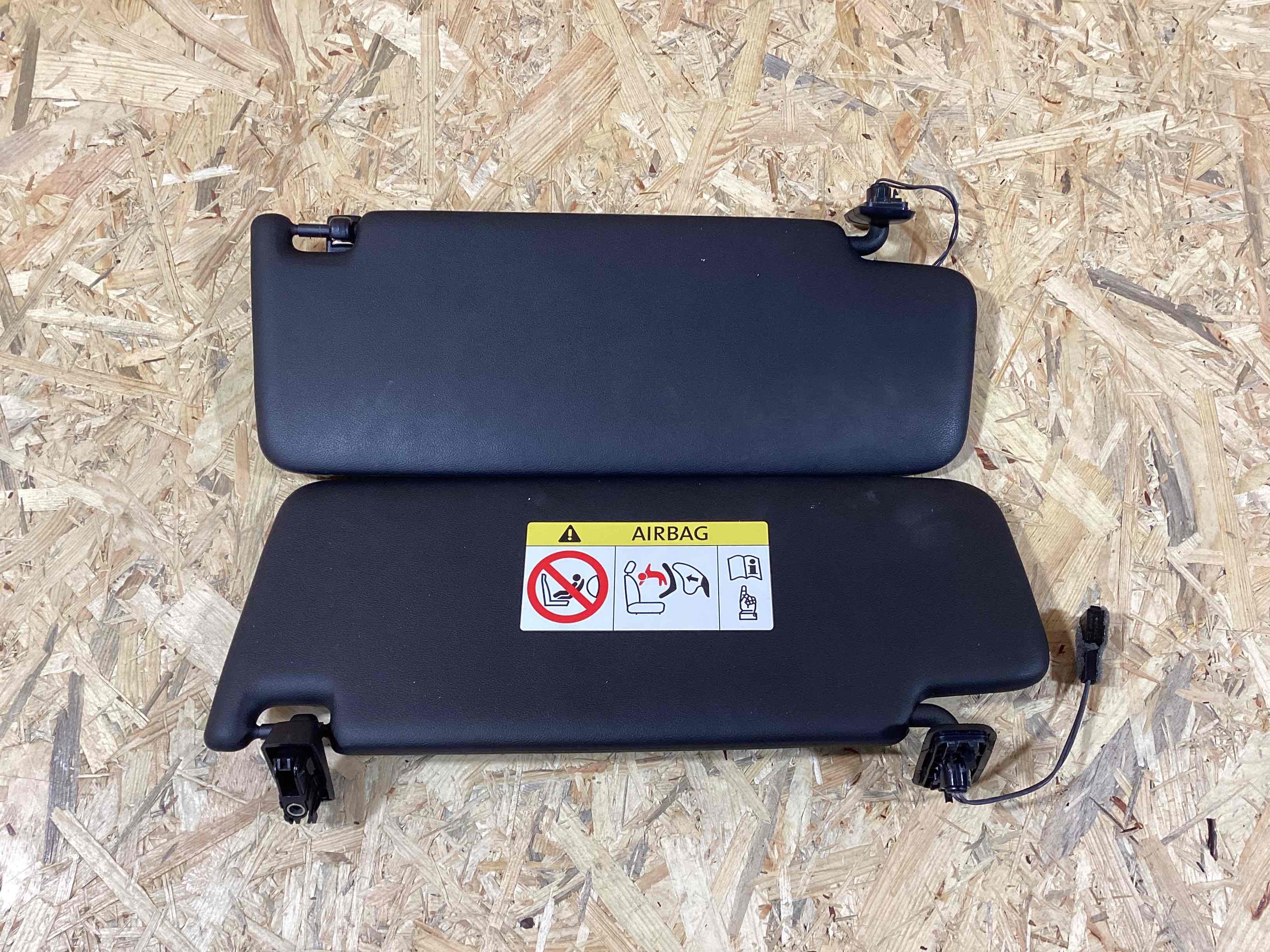 Козырек солнцезащитный Porsche Macan 300326-103