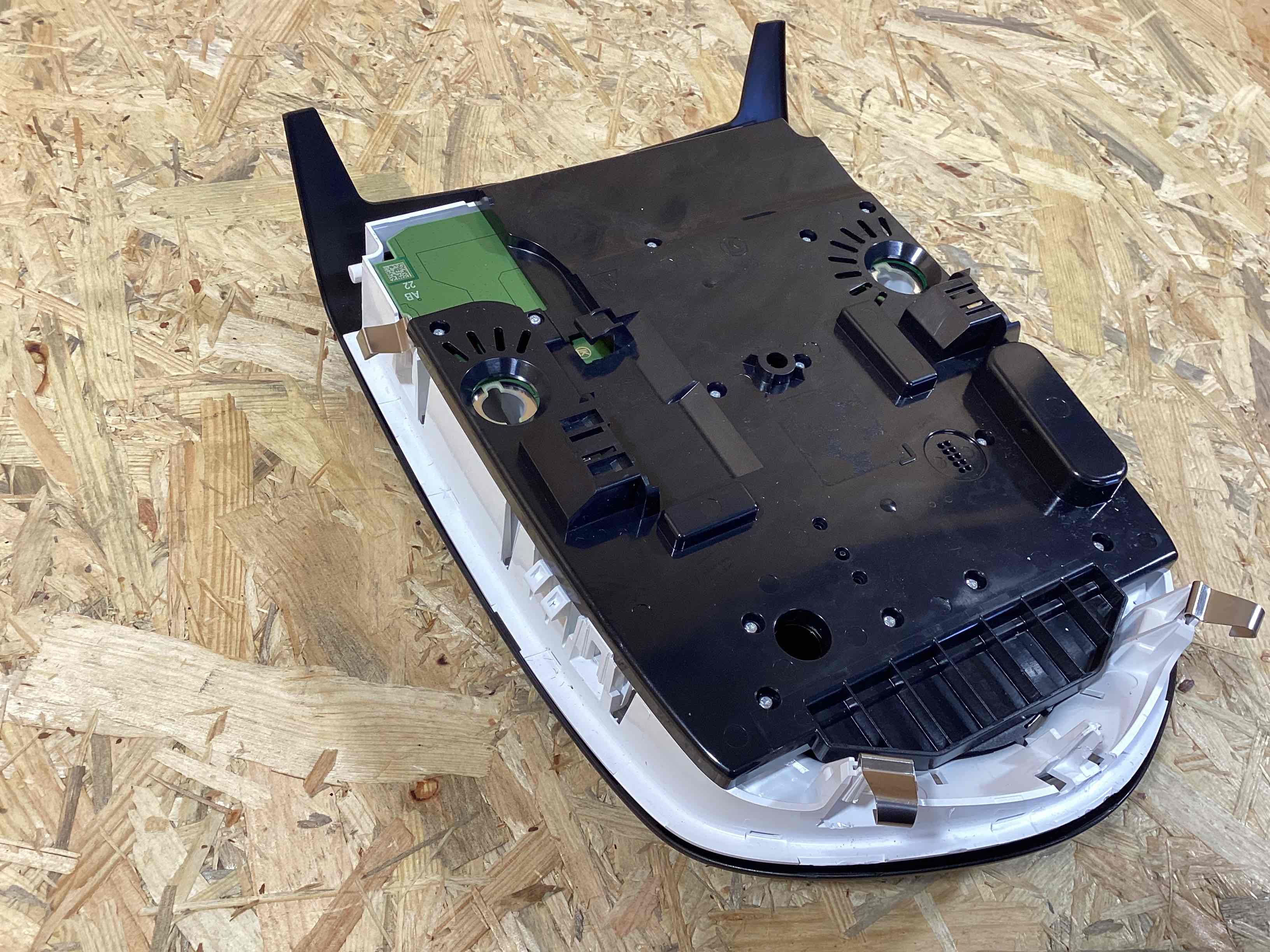 Фонарь салонный (плафон) Porsche Macan 300326-106