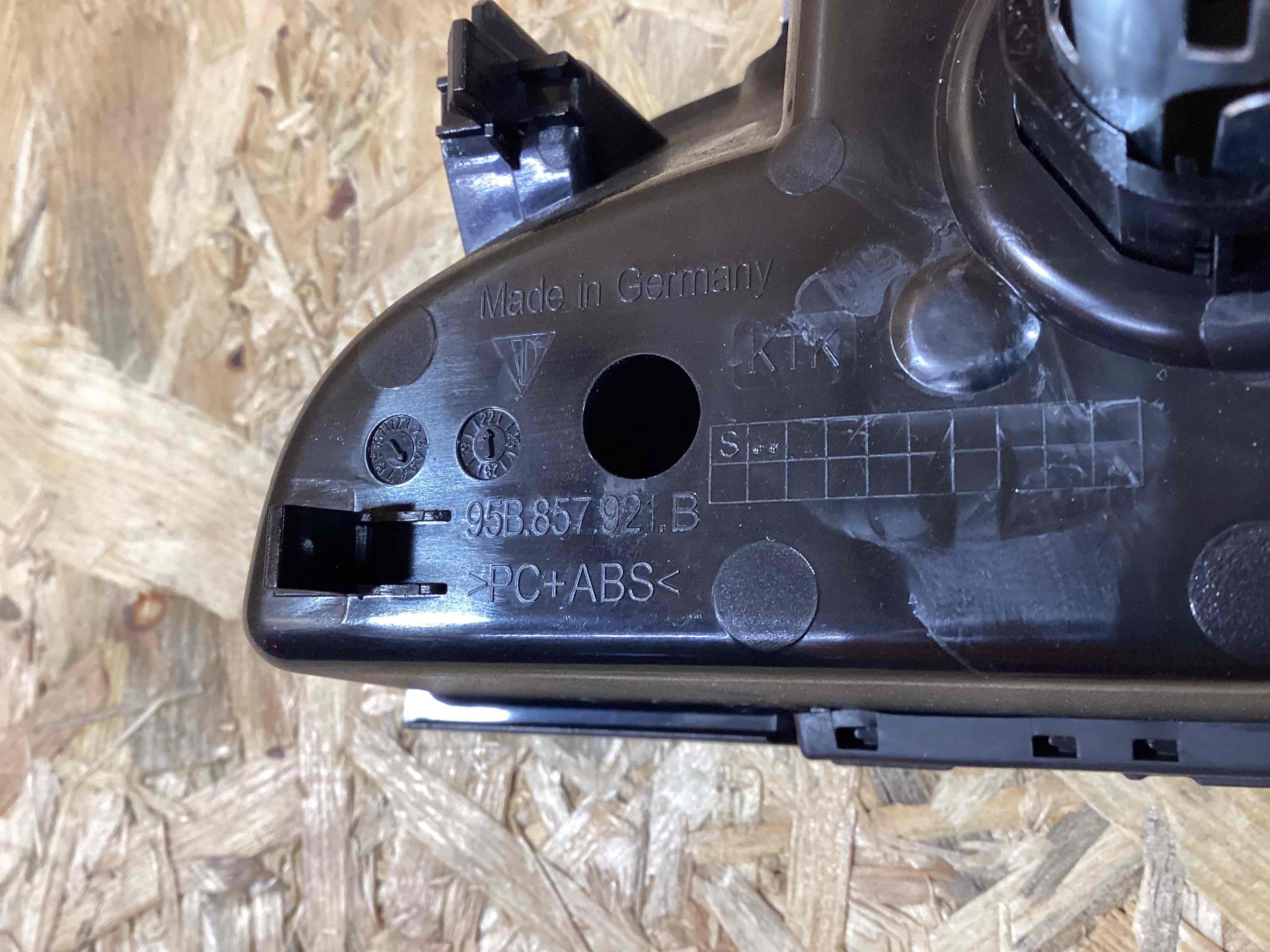 Консоль Porsche Macan 300326-108