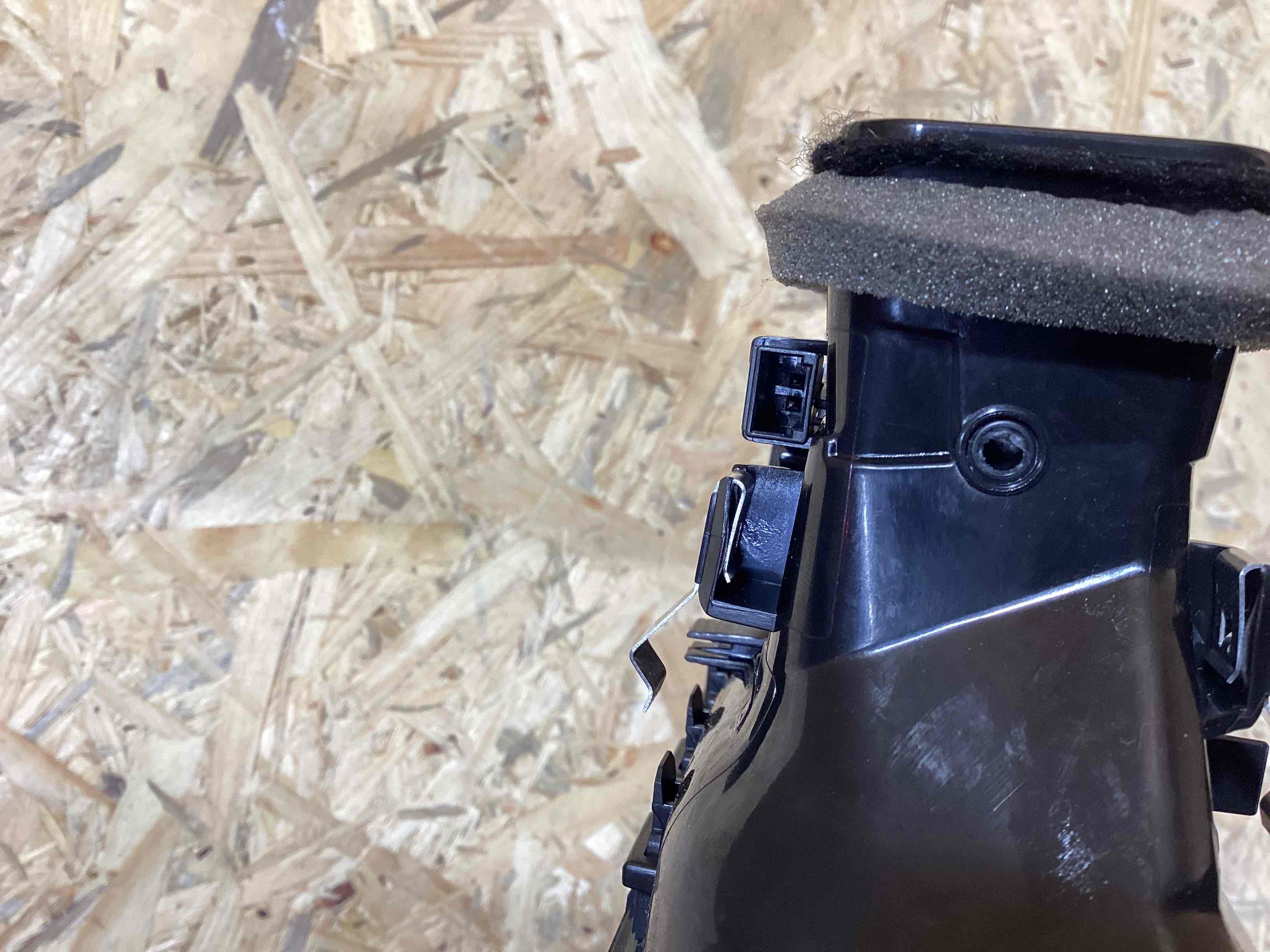 Воздуховод Porsche Macan 300326-110