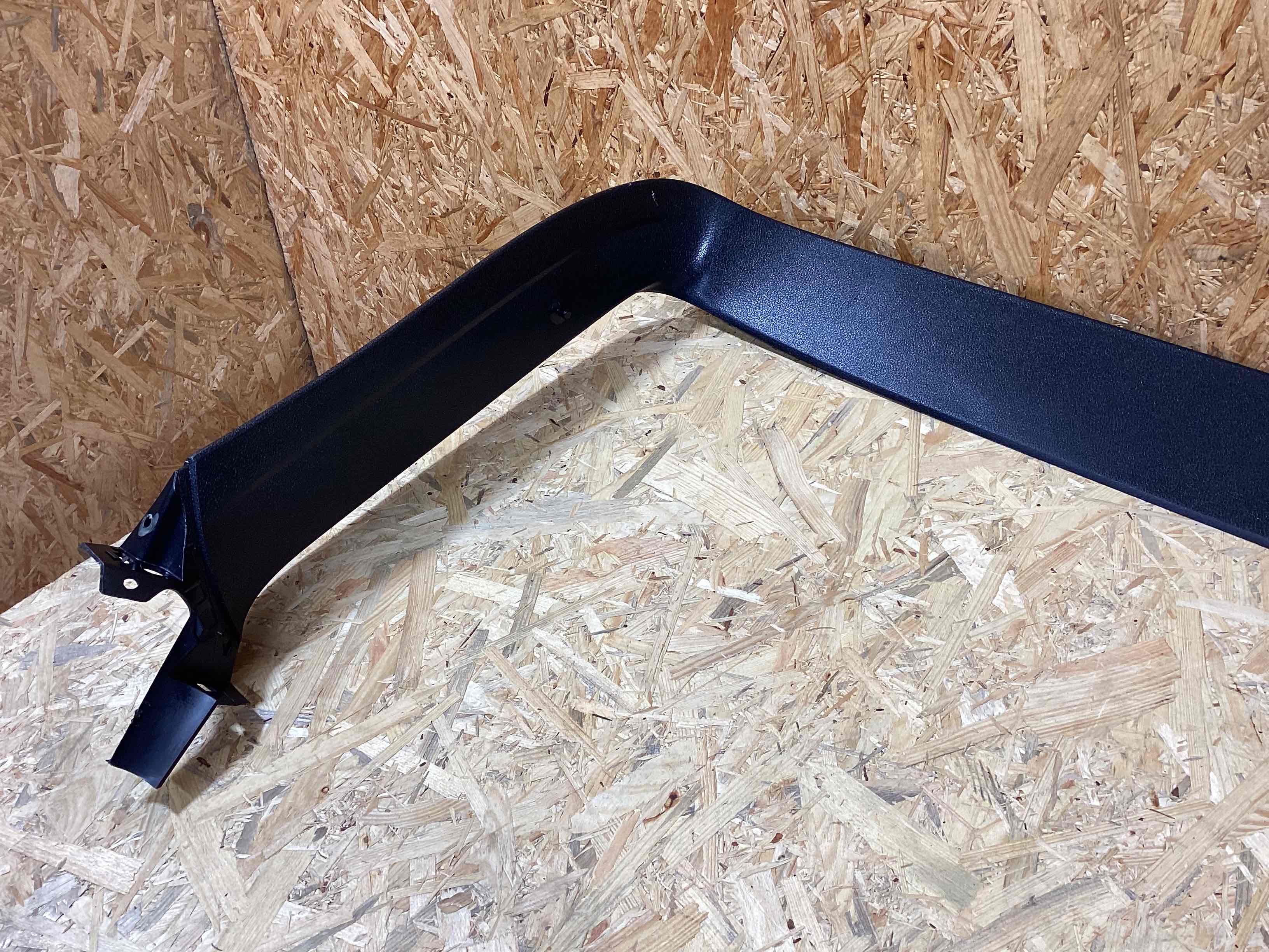 Элемент отделки салона, багажника Porsche Macan 300326-114