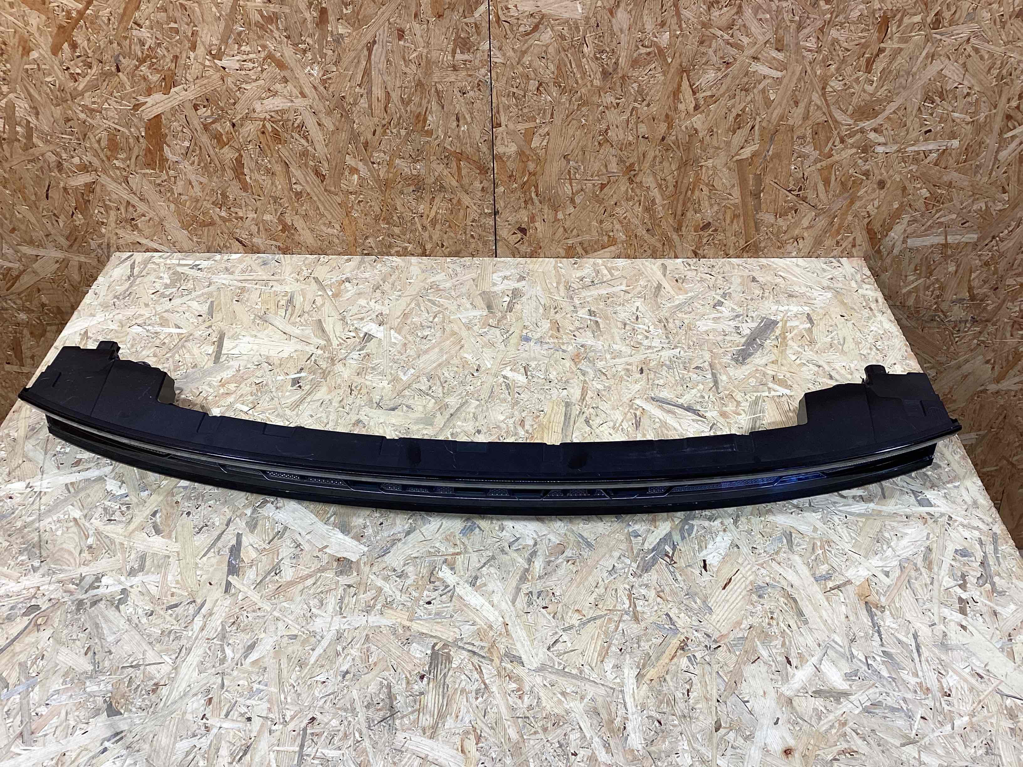 Фонарь стоп-сигнал Porsche Taycan 300326-116