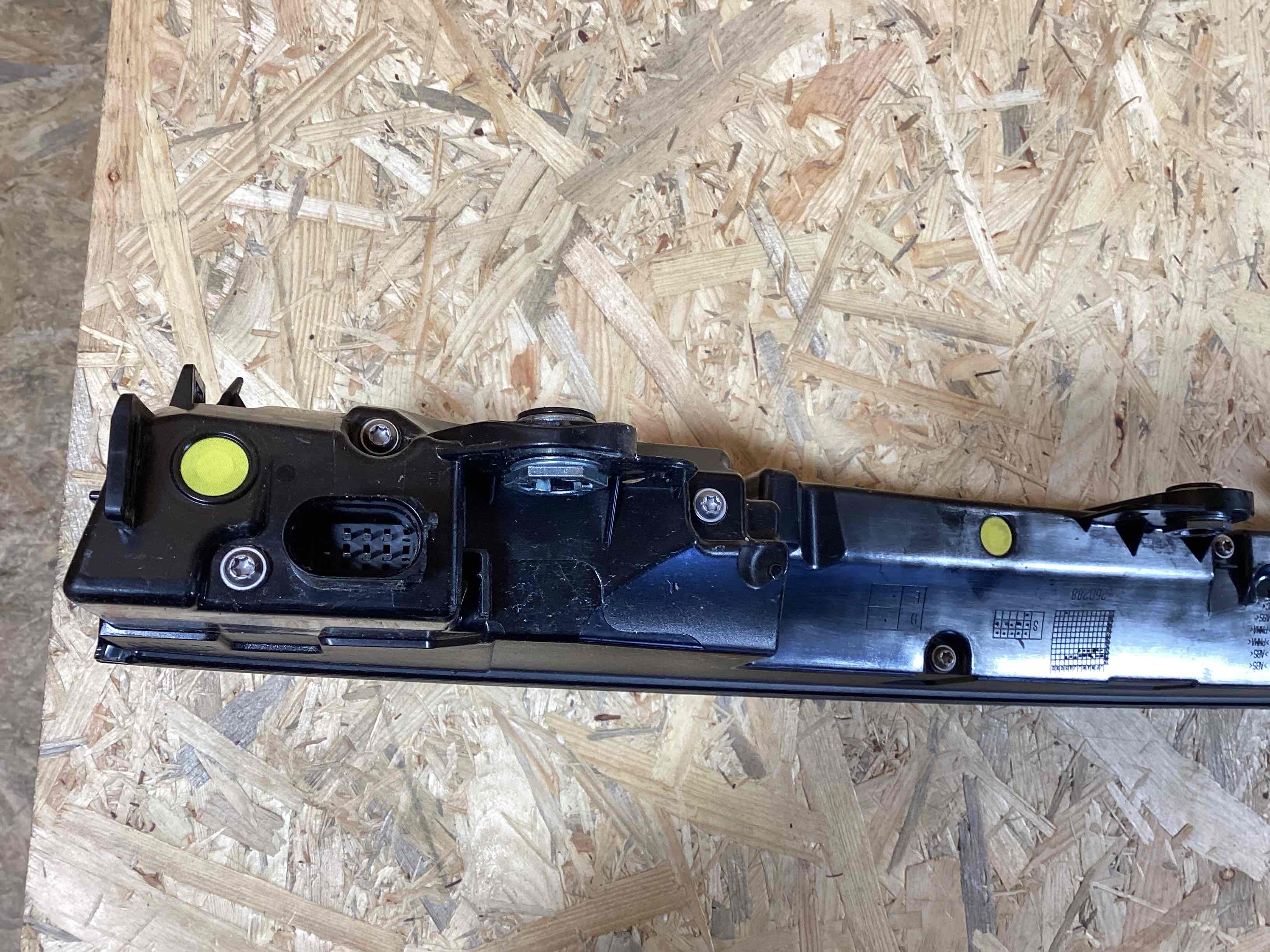 Фонарь стоп-сигнал Porsche Taycan 300326-116