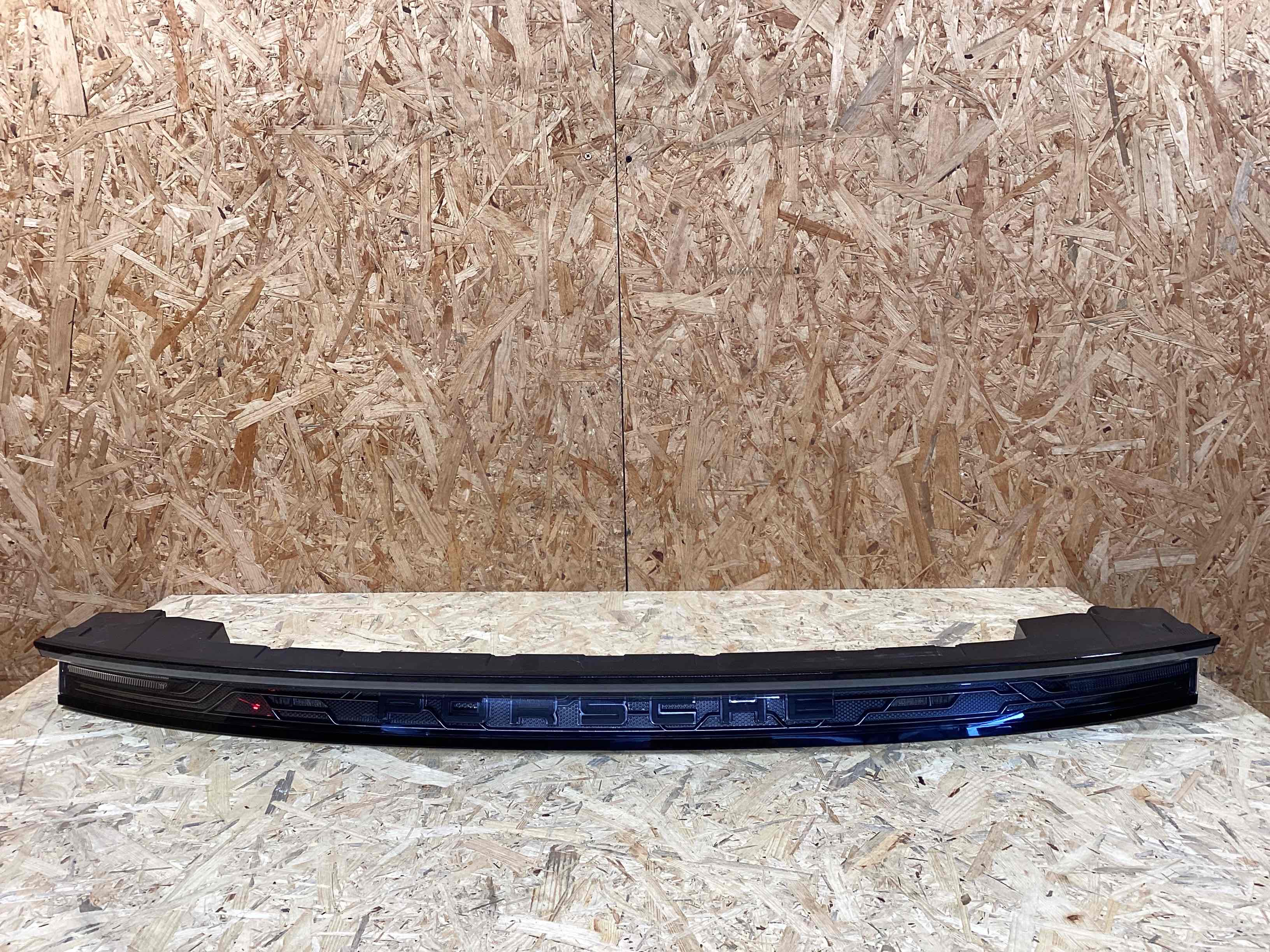 Фонарь стоп-сигнал Porsche Taycan 300326-116