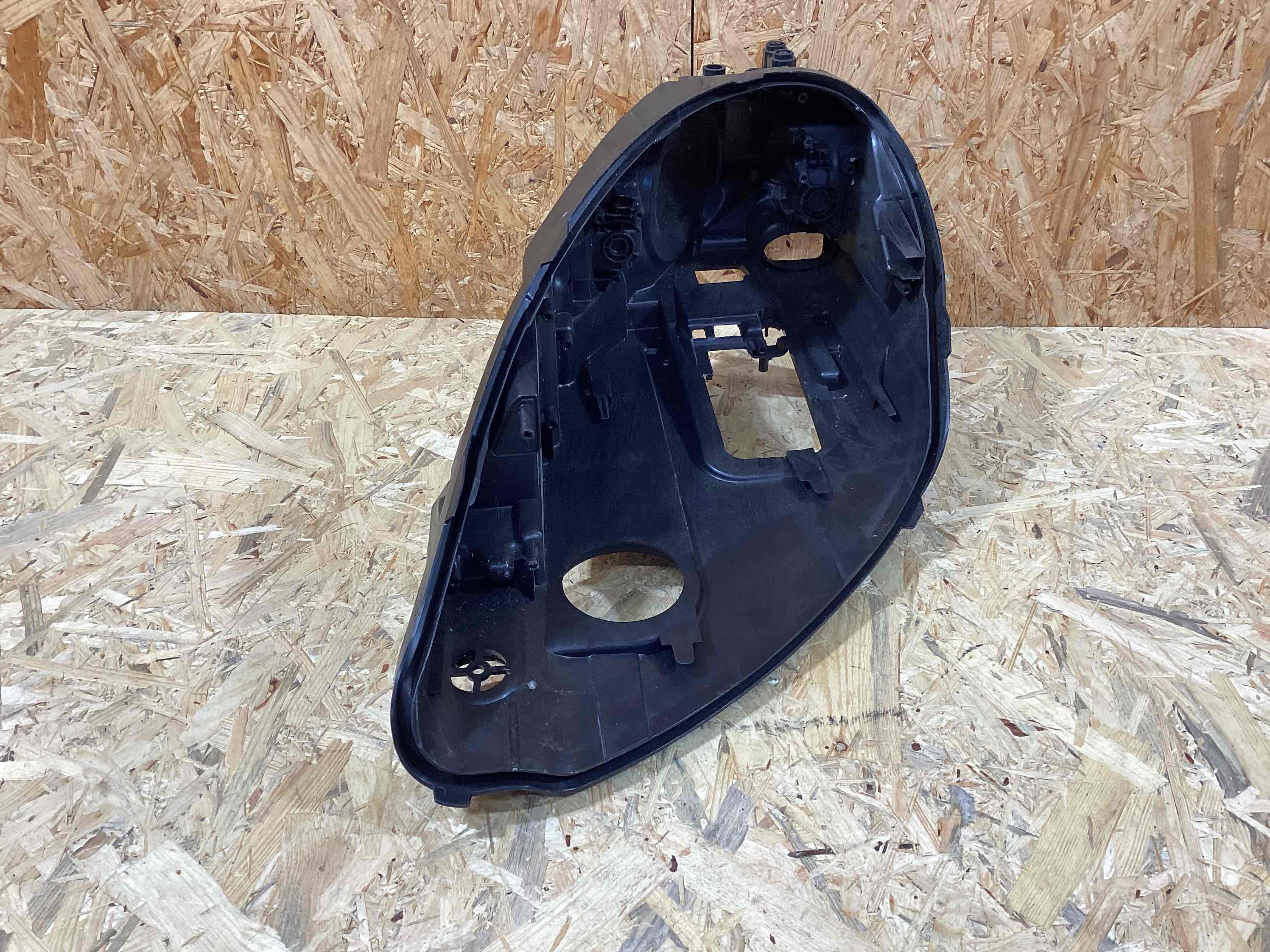 Фара левая Porsche Cayenne 300326-119