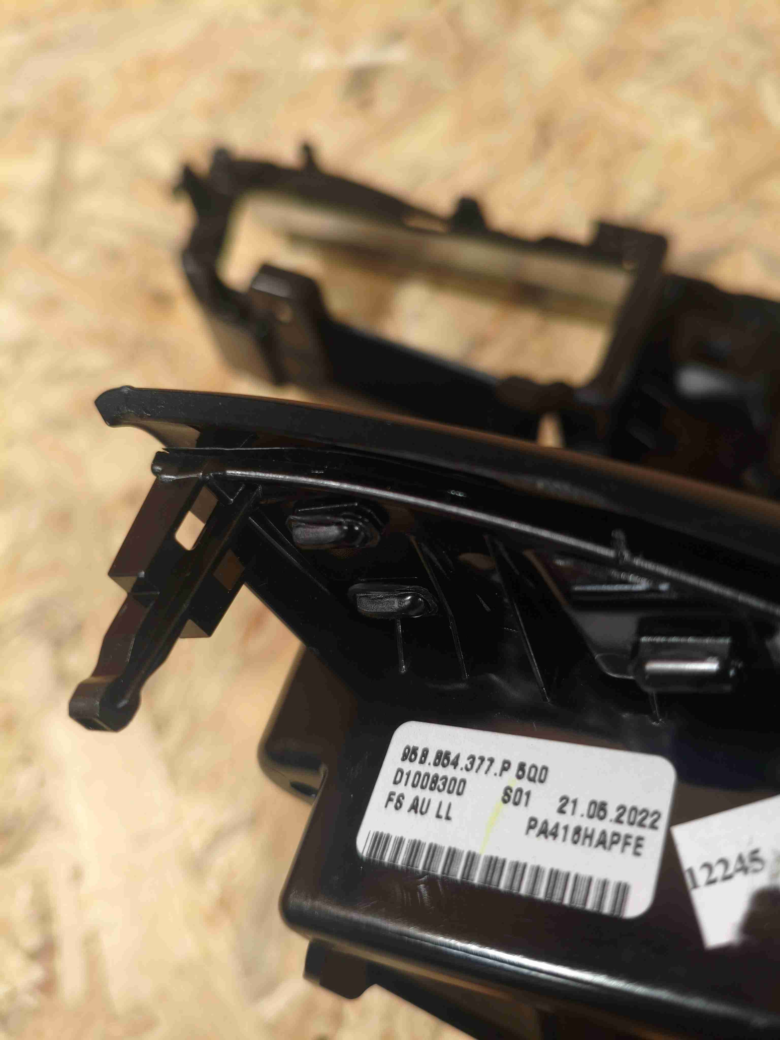 Элемент отделки салона, багажника Porsche Macan 300326-120