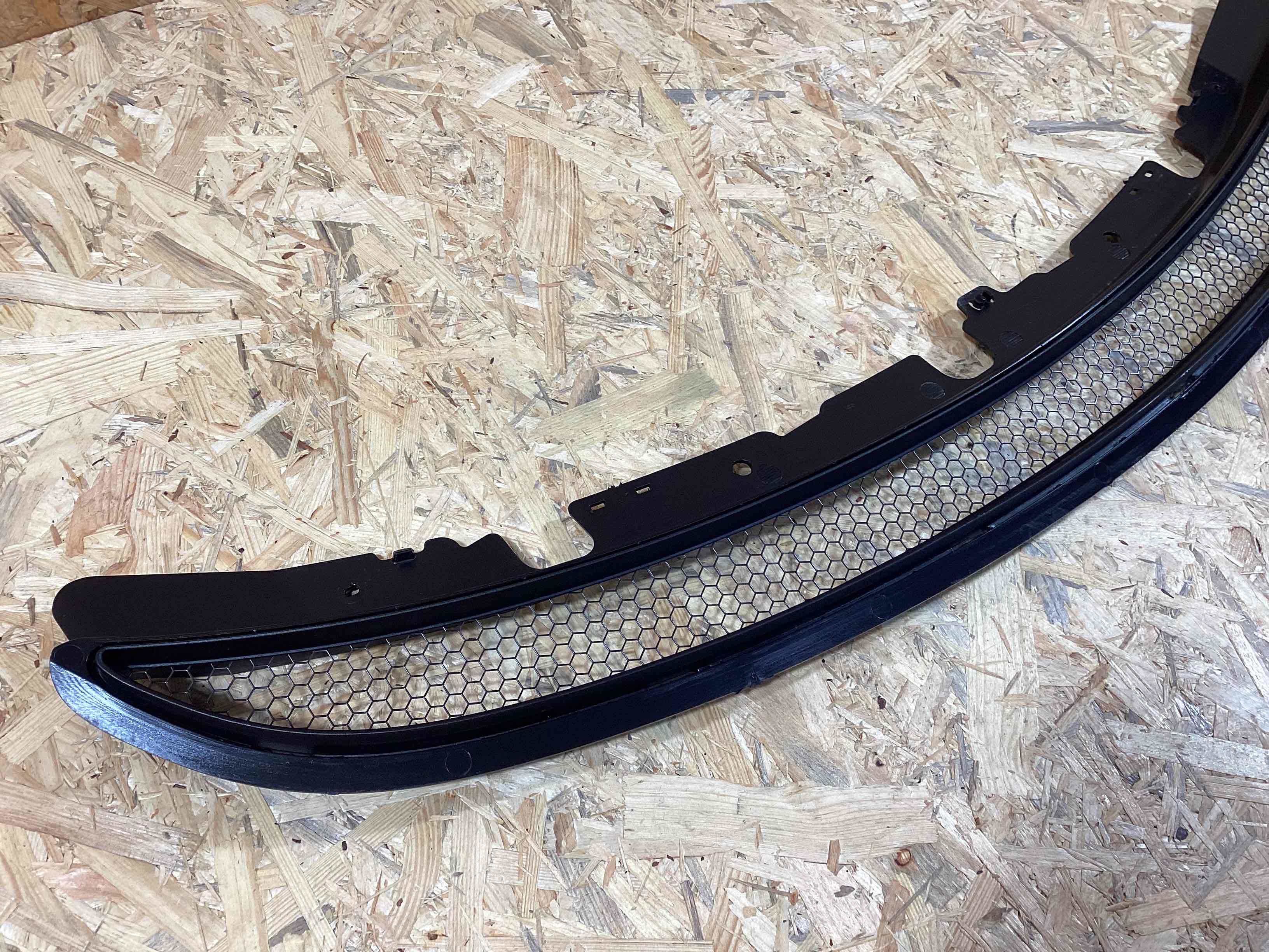 Заглушка, вставка (решетка) в бампер Porsche Cayman GT4 300326-121