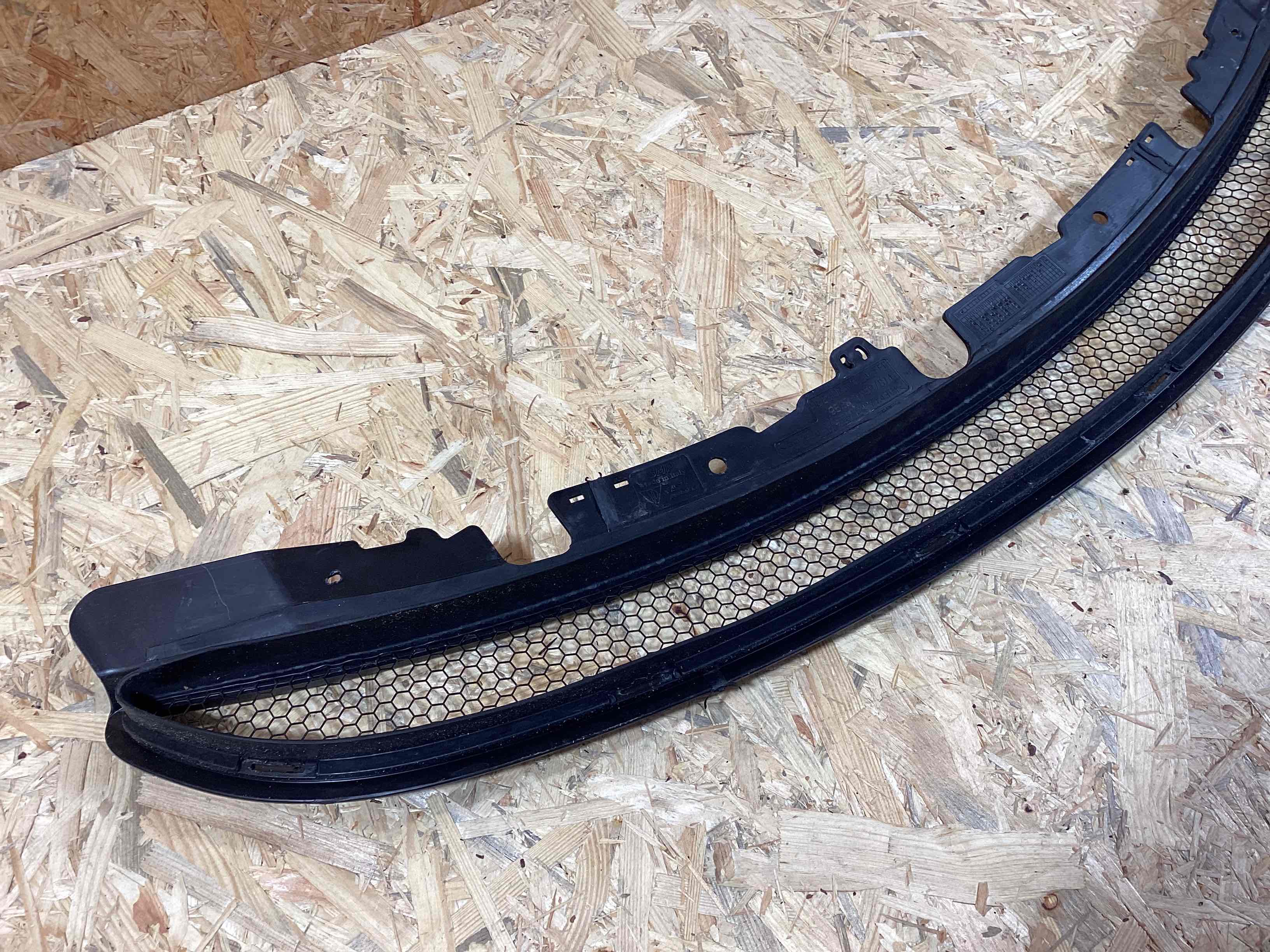 Заглушка, вставка (решетка) в бампер Porsche Cayman GT4 300326-121