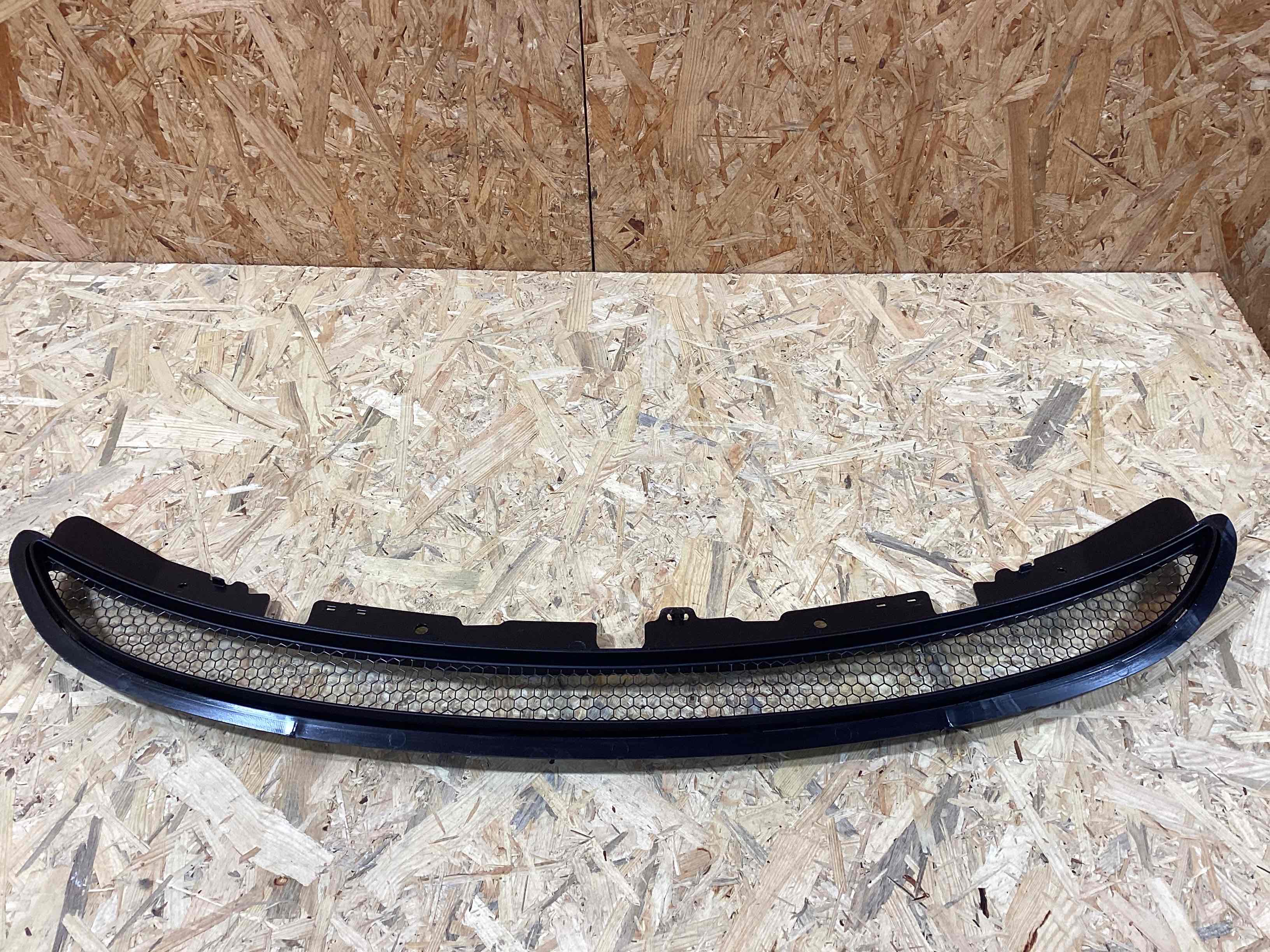 Заглушка, вставка (решетка) в бампер Porsche Cayman GT4 300326-121