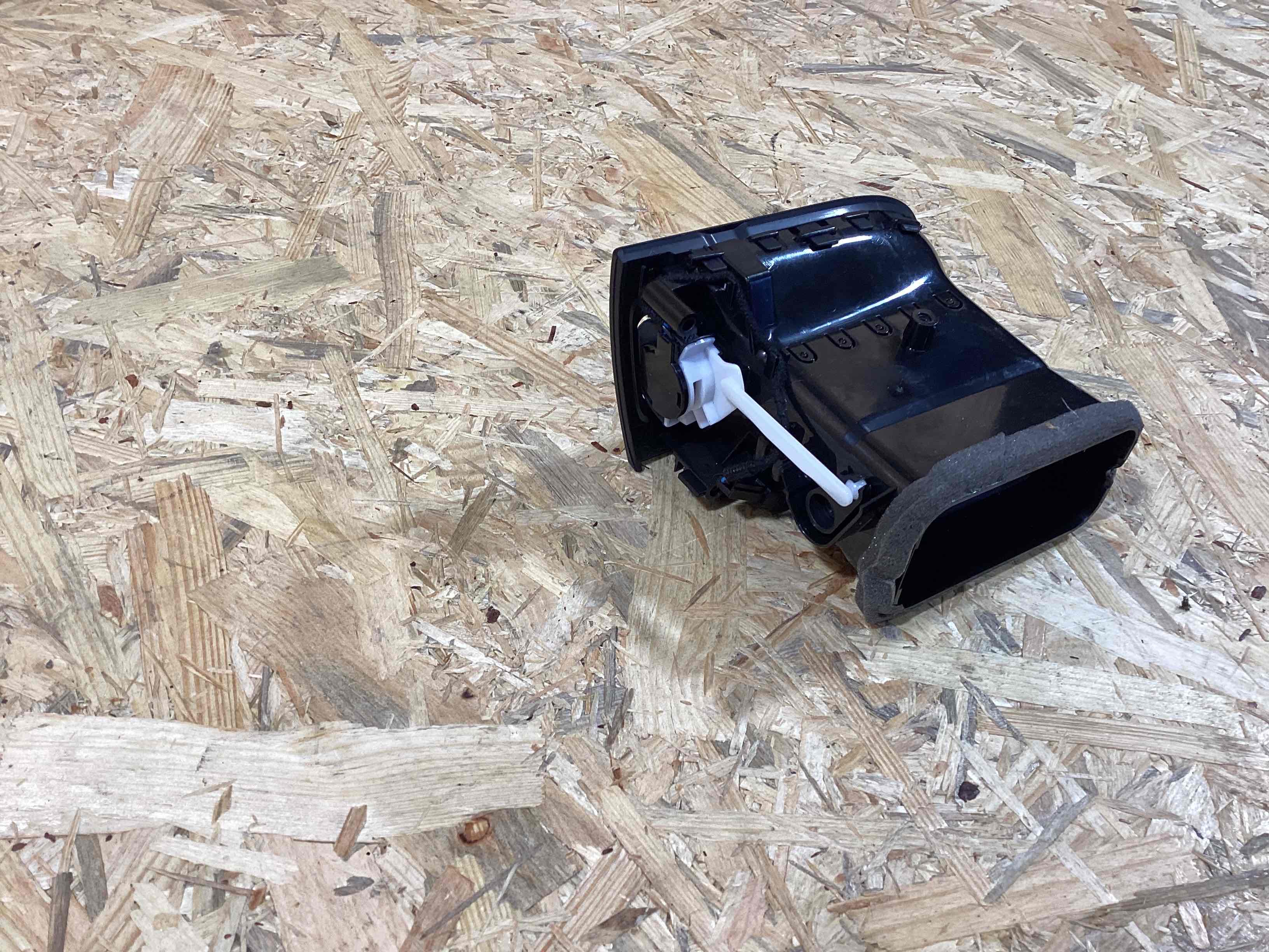 Воздуховод Porsche Macan 300326-124